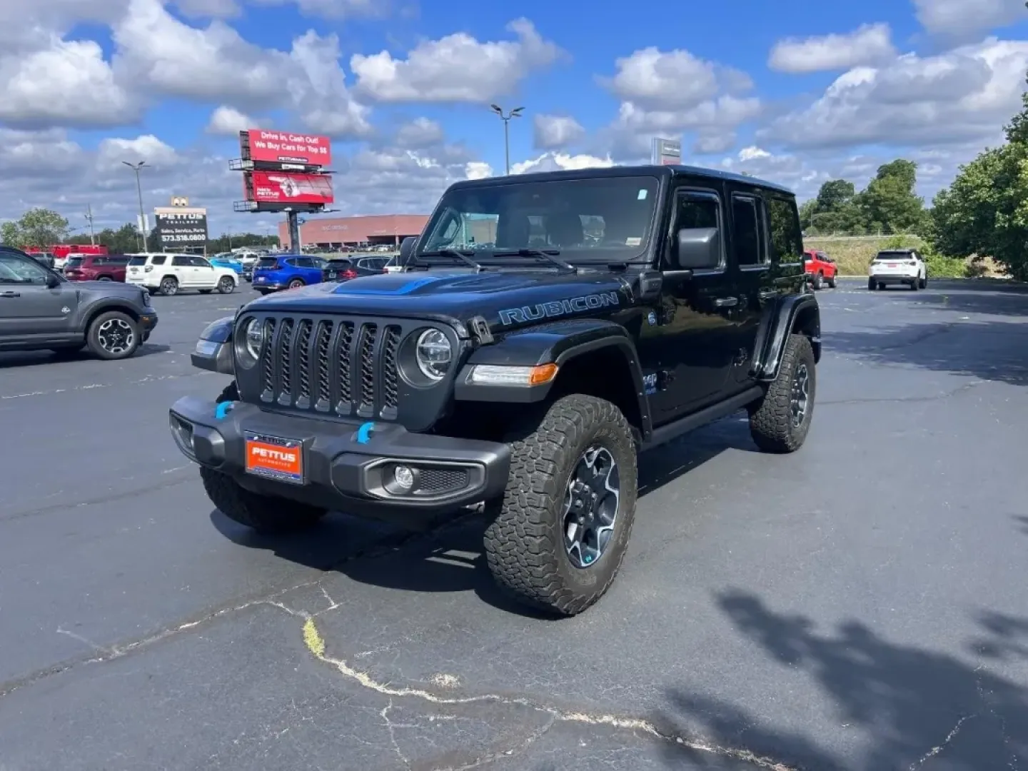 2022 /Black Leather Jeep Wrangler Unlimited Rubicon 4xe (1C4JJXR65NW) with an 2.0L I4 DOHC DI Turbo PHEV engine, Automatic transmission, located at 970 Woodlawn Dr., Farmington, MO, 63640, (573) 431-7800, 37.825642, -90.468674 - ### Adventure Awaits with this 2022 Jeep Wrangler Unlimited Rubicon 4xe<br /> <br /> Are you ready to take your outdoor adventures to the next level? If you're looking for a vehicle that blends rugged capability with eco-friendly technology, the 2022 Jeep Wrangler Unlimited Rubicon 4xe is your perfe - Photo#6