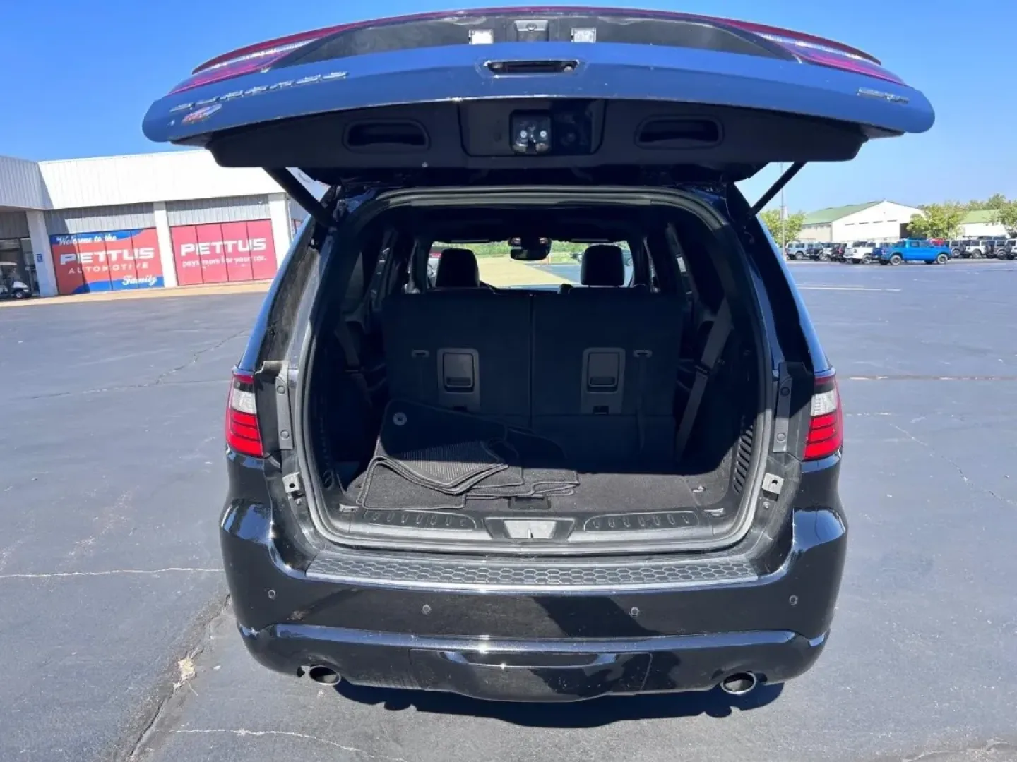 2023 /Black Leather Dodge Durango GT Plus (1C4RDJDG8PC) with an 3.6L V6 24V VVT UPG I engine, Automatic transmission, located at 970 Woodlawn Dr., Farmington, MO, 63640, (573) 431-7800, 37.825642, -90.468674 - **Conquer the Road in Style: 2023 Dodge Durango GT Plus Available Now!**<br /> <br /> Get ready to elevate your driving experience with the versatile and powerful 2023 Dodge Durango GT Plus, now available at Pettus CDJR Farmington! Whether you're a growing family in need of a spacious and safe vehic - Photo#4