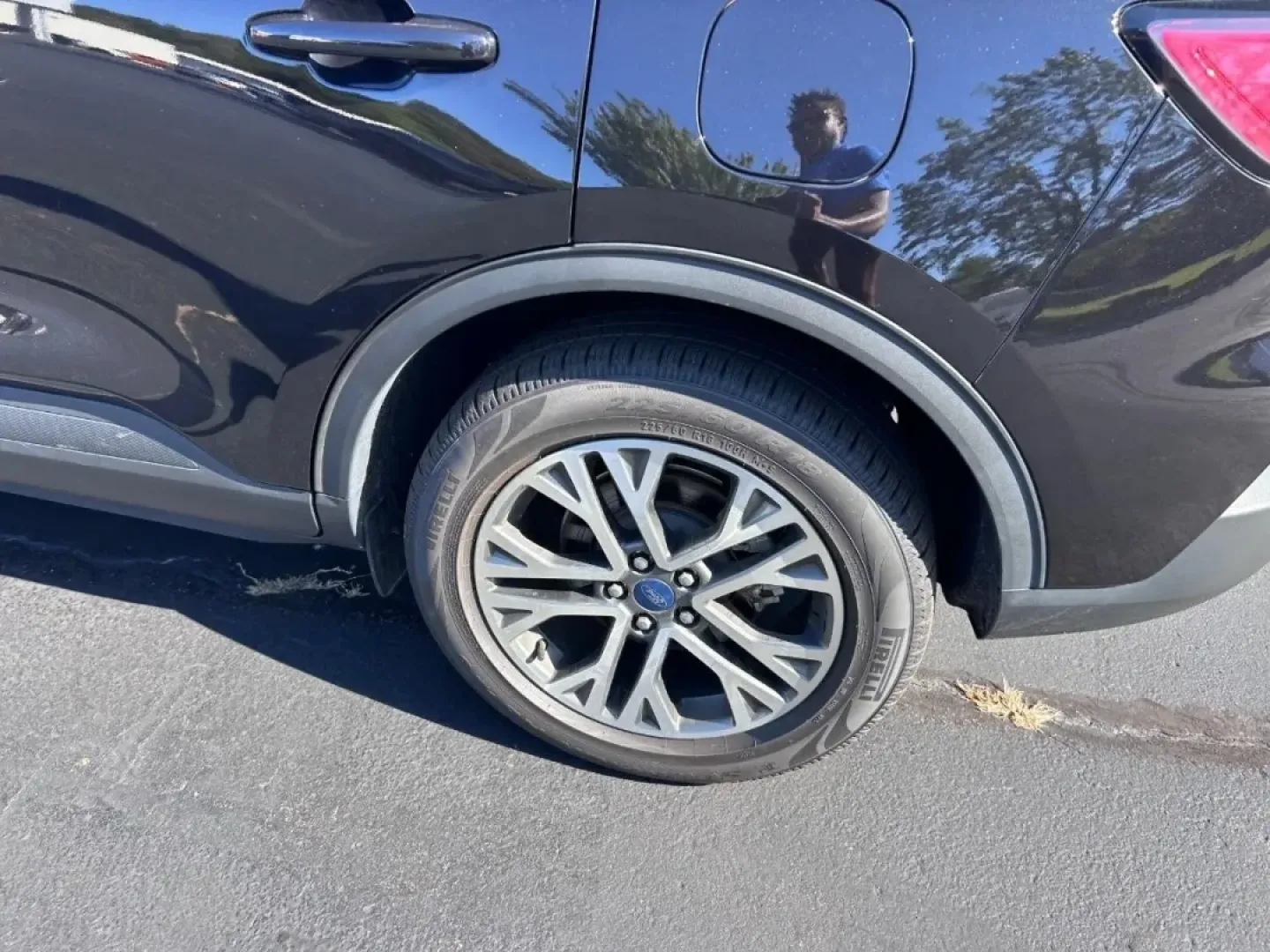 2021 /Ebony Leather Ford Escape SEL (1FMCU0CZ2MU) with an 2.5L iVCT Atkinson Cycle I-4 Hybrid engine, Automatic transmission, located at 970 Woodlawn Dr., Farmington, MO, 63640, (573) 431-7800, 37.825642, -90.468674 - **Discover Your Next Adventure with the 2021 Ford Escape SEL at Pettus CDJR Farmington!**<br /> <br /> Are you ready to elevate your driving experience? Whether you're navigating the hustle and bustle of daily commutes, planning weekend getaways, or carting the family around town, the 2021 Ford Esca - Photo#6