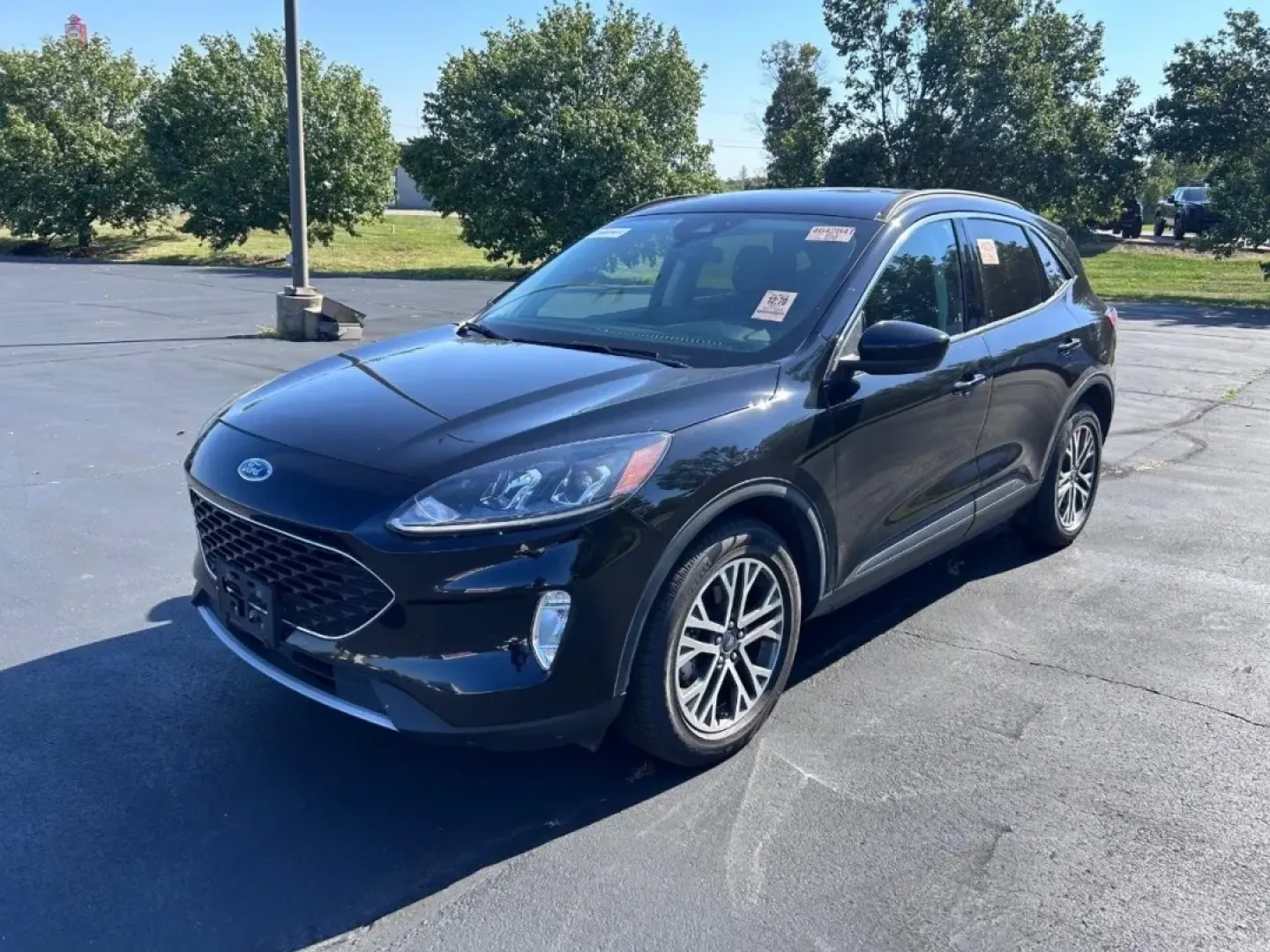2021 /Ebony Leather Ford Escape SEL (1FMCU0CZ2MU) with an 2.5L iVCT Atkinson Cycle I-4 Hybrid engine, Automatic transmission, located at 970 Woodlawn Dr., Farmington, MO, 63640, (573) 431-7800, 37.825642, -90.468674 - **Discover Your Next Adventure with the 2021 Ford Escape SEL at Pettus CDJR Farmington!**<br /> <br /> Are you ready to elevate your driving experience? Whether you're navigating the hustle and bustle of daily commutes, planning weekend getaways, or carting the family around town, the 2021 Ford Esca - Photo#7