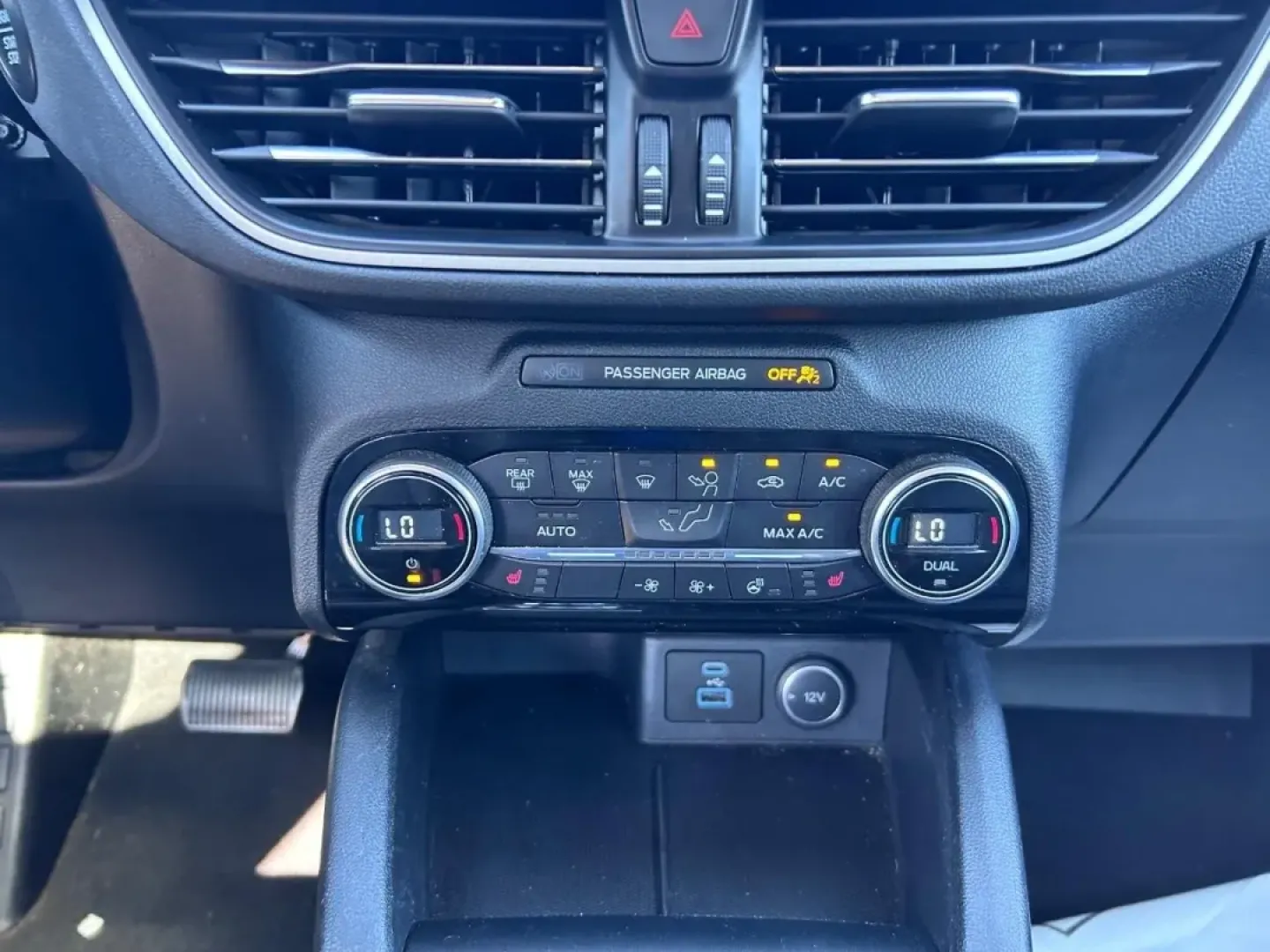 2021 /Ebony Leather Ford Escape SEL (1FMCU9CZ2MU) with an 2.5L iVCT Atkinson Cycle I-4 Hybrid engine, Automatic transmission, located at 970 Woodlawn Dr., Farmington, MO, 63640, (573) 431-7800, 37.825642, -90.468674 - **Experience Adventure with the 2021 Ford Escape SEL - Your Ideal Weekend Companion!**<br /> <br /> Are you ready to elevate your weekends and daily commutes? The 2021 Ford Escape SEL, available now at Pettus CDJR Farmington, is designed to enhance your lifestyle whether you're navigating the busy s - Photo#15