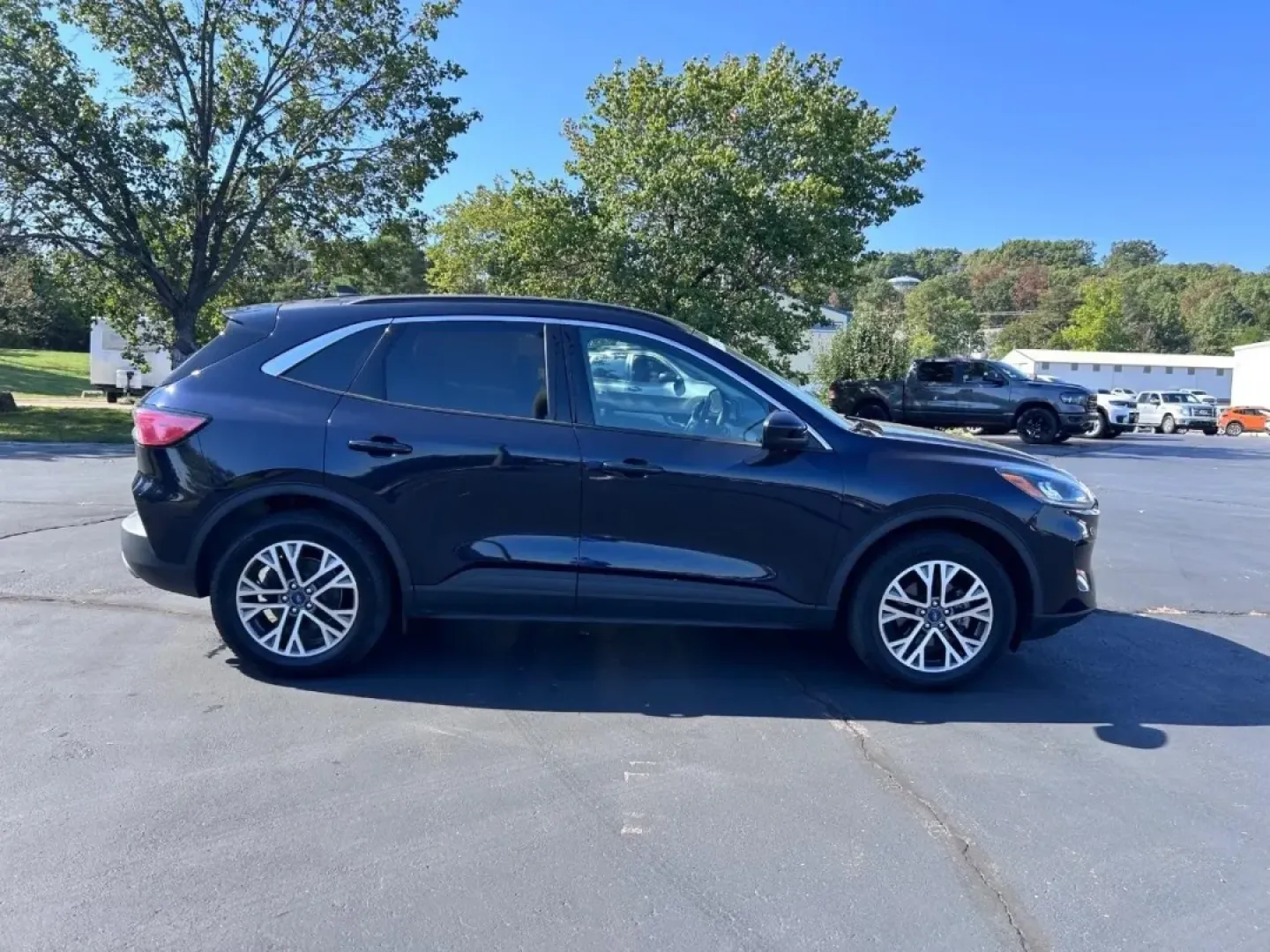 2021 /Ebony Leather Ford Escape SEL (1FMCU9CZ2MU) with an 2.5L iVCT Atkinson Cycle I-4 Hybrid engine, Automatic transmission, located at 970 Woodlawn Dr., Farmington, MO, 63640, (573) 431-7800, 37.825642, -90.468674 - **Experience Adventure with the 2021 Ford Escape SEL - Your Ideal Weekend Companion!**<br /> <br /> Are you ready to elevate your weekends and daily commutes? The 2021 Ford Escape SEL, available now at Pettus CDJR Farmington, is designed to enhance your lifestyle whether you're navigating the busy s - Photo#1