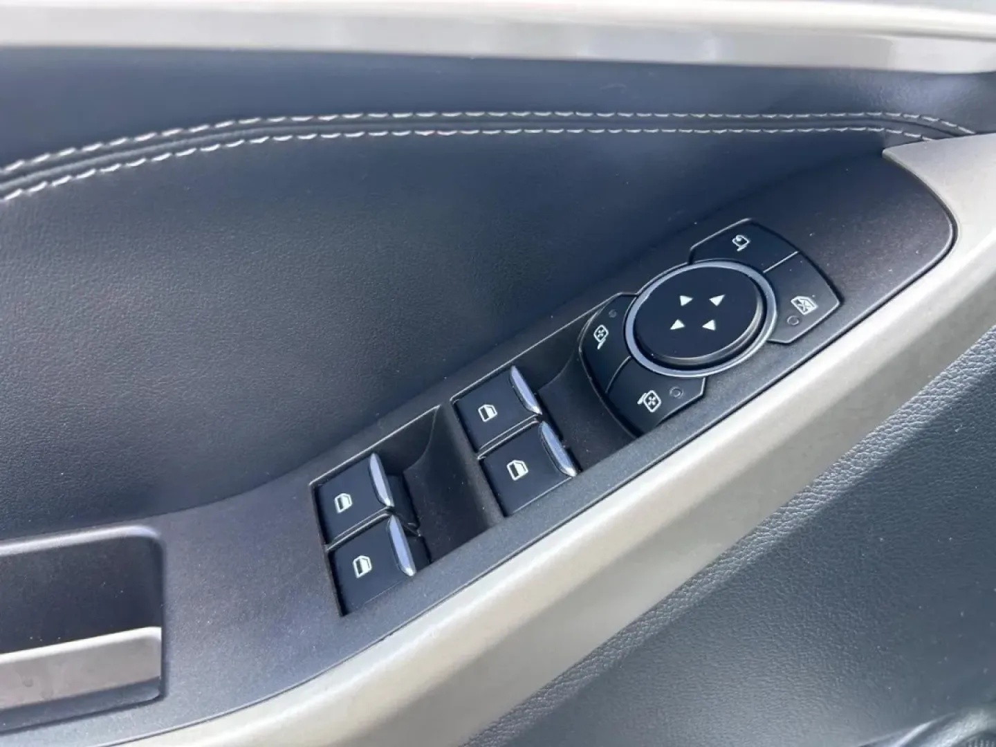 2023 /Ebony Leather Ford Explorer Limited (1FMSK8FH2PG) with an 2.3L EcoBoost I-4 engine, located at 970 Woodlawn Dr., Farmington, MO, 63640, (573) 431-7800, 37.825642, -90.468674 - **Explore the Great Outdoors with the 2023 Ford Explorer Limited Your Ideal Adventure Companion!**<br /> <br /> Are you ready to take your family adventures to the next level? The 2023 Ford Explorer Limited is the perfect SUV for those who crave both comfort and capability. With its spacious interi - Photo#20