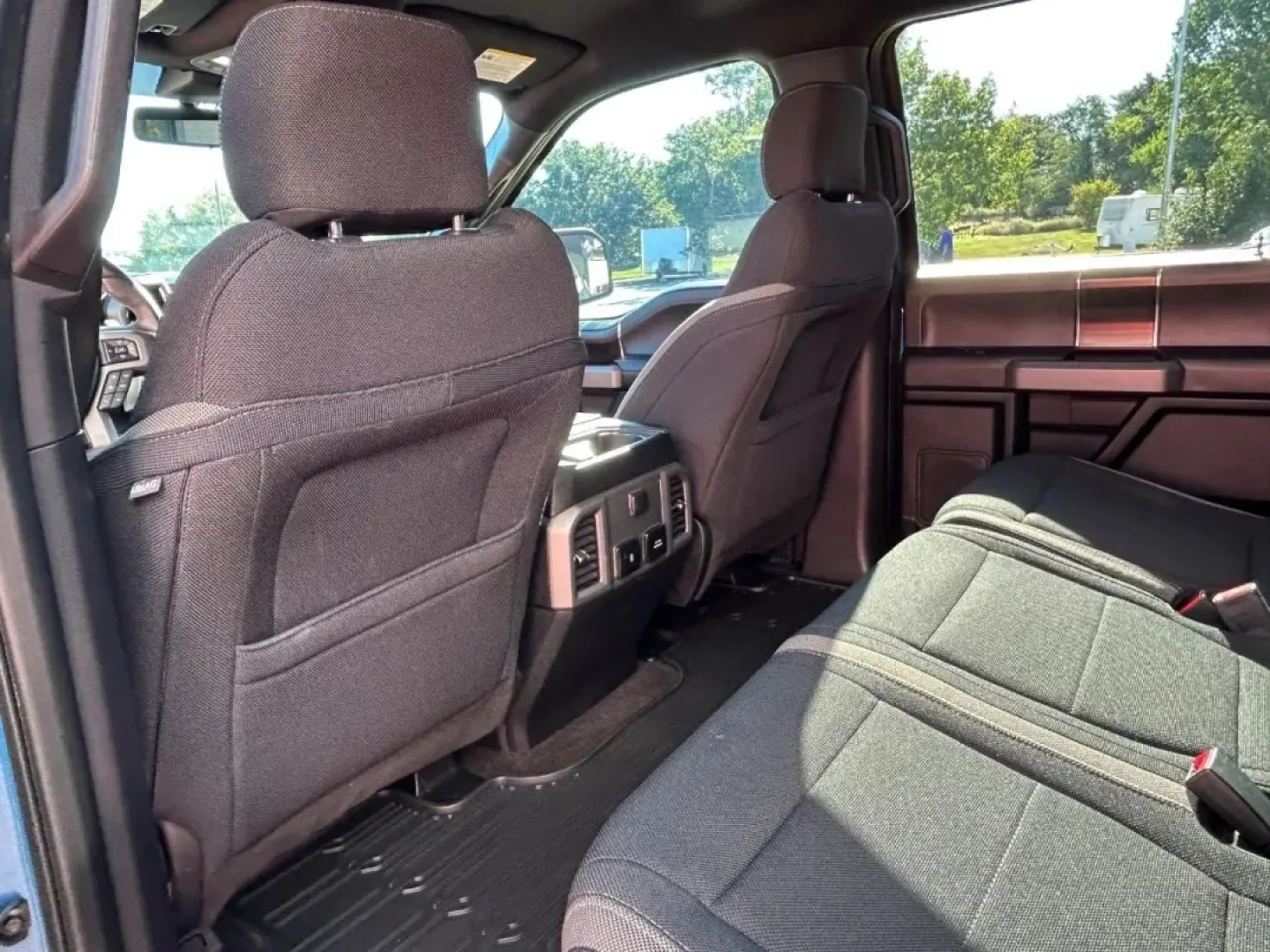 2019 /Black Leather Ford F-150 Raptor (1FTFW1RG1KF) with an 3.5L V6 EcoBoost High Output engine, Automatic transmission, located at 970 Woodlawn Dr., Farmington, MO, 63640, (573) 431-7800, 37.825642, -90.468674 - Are you ready to elevate your adventures on and off the road? Look no further than this stunning 2019 Ford F-150 Raptor, the ultimate truck designed for those who crave excitement and functionality. Perfect for weekend getaways, off-road escapades, or simply tackling your daily commute with style, t - Photo#16