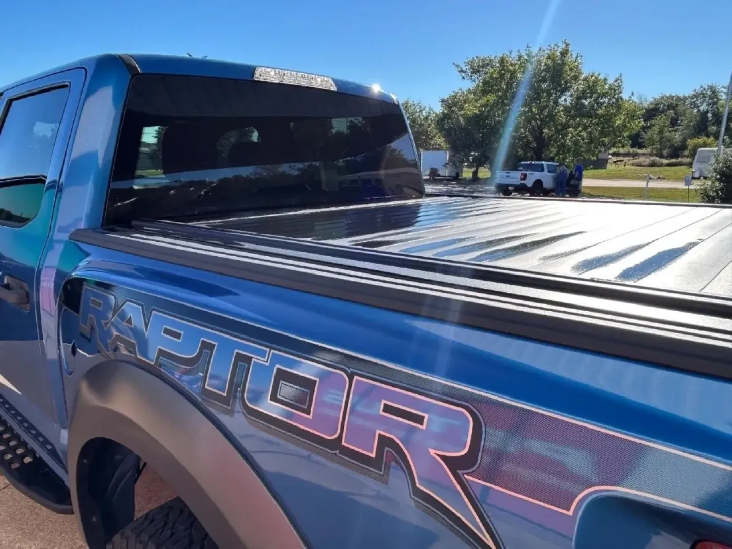 2019 /Black Leather Ford F-150 Raptor (1FTFW1RG1KF) with an 3.5L V6 EcoBoost High Output engine, Automatic transmission, located at 970 Woodlawn Dr., Farmington, MO, 63640, (573) 431-7800, 37.825642, -90.468674 - Are you ready to elevate your adventures on and off the road? Look no further than this stunning 2019 Ford F-150 Raptor, the ultimate truck designed for those who crave excitement and functionality. Perfect for weekend getaways, off-road escapades, or simply tackling your daily commute with style, t - Photo#17