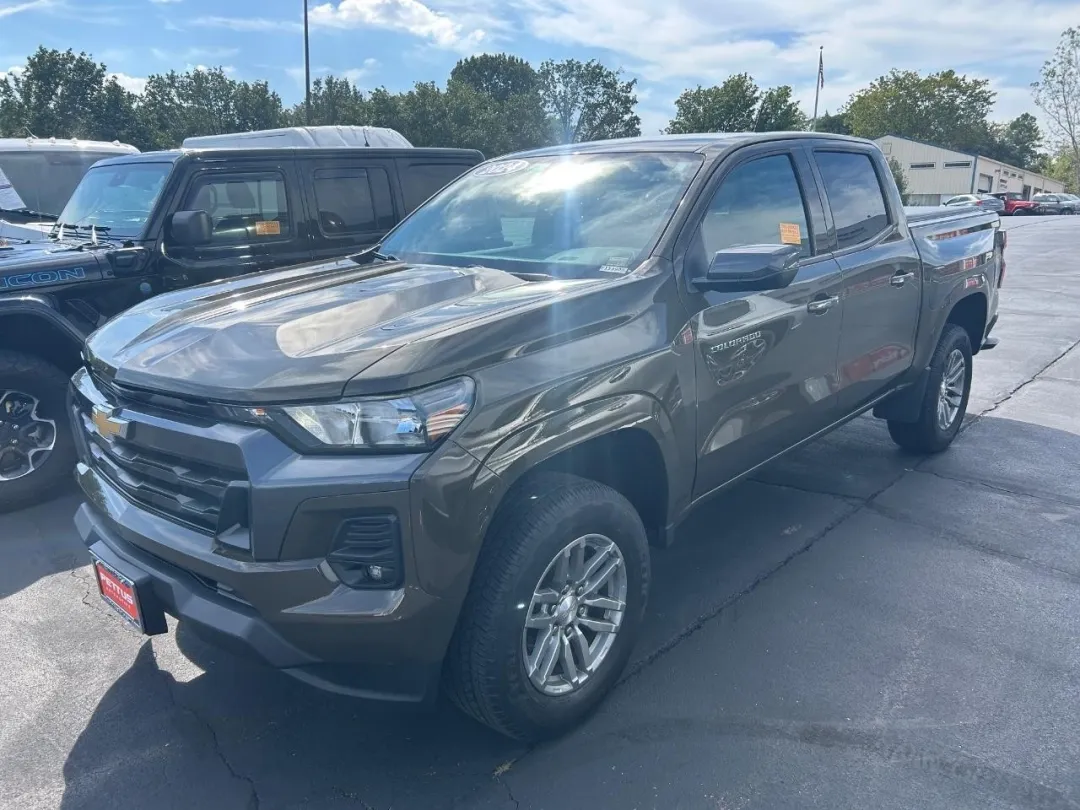 2024 Chevrolet Colorado LT
