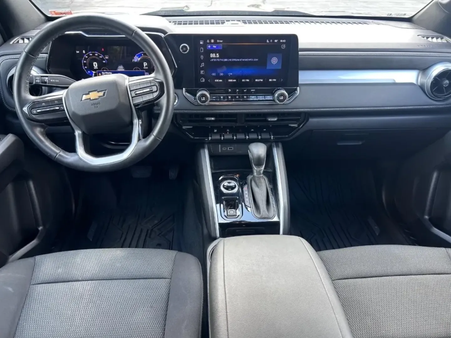 2024 /Jet Black Cloth Chevrolet Colorado LT (1GCPTCEK8R1) with an 2.7L engine, located at 970 Woodlawn Dr., Farmington, MO, 63640, (573) 431-7800, 37.825642, -90.468674 - ### Discover Your New Adventure-Ready Truck: 2024 Chevrolet Colorado LT at Pettus CDJR Farmington<br /> <br /> Are you ready to elevate your outdoor adventures or tackle daily commutes with ease? Look no further than the stunning 2024 Chevrolet Colorado LT, available now at Pettus CDJR Farmington! T - Photo#9