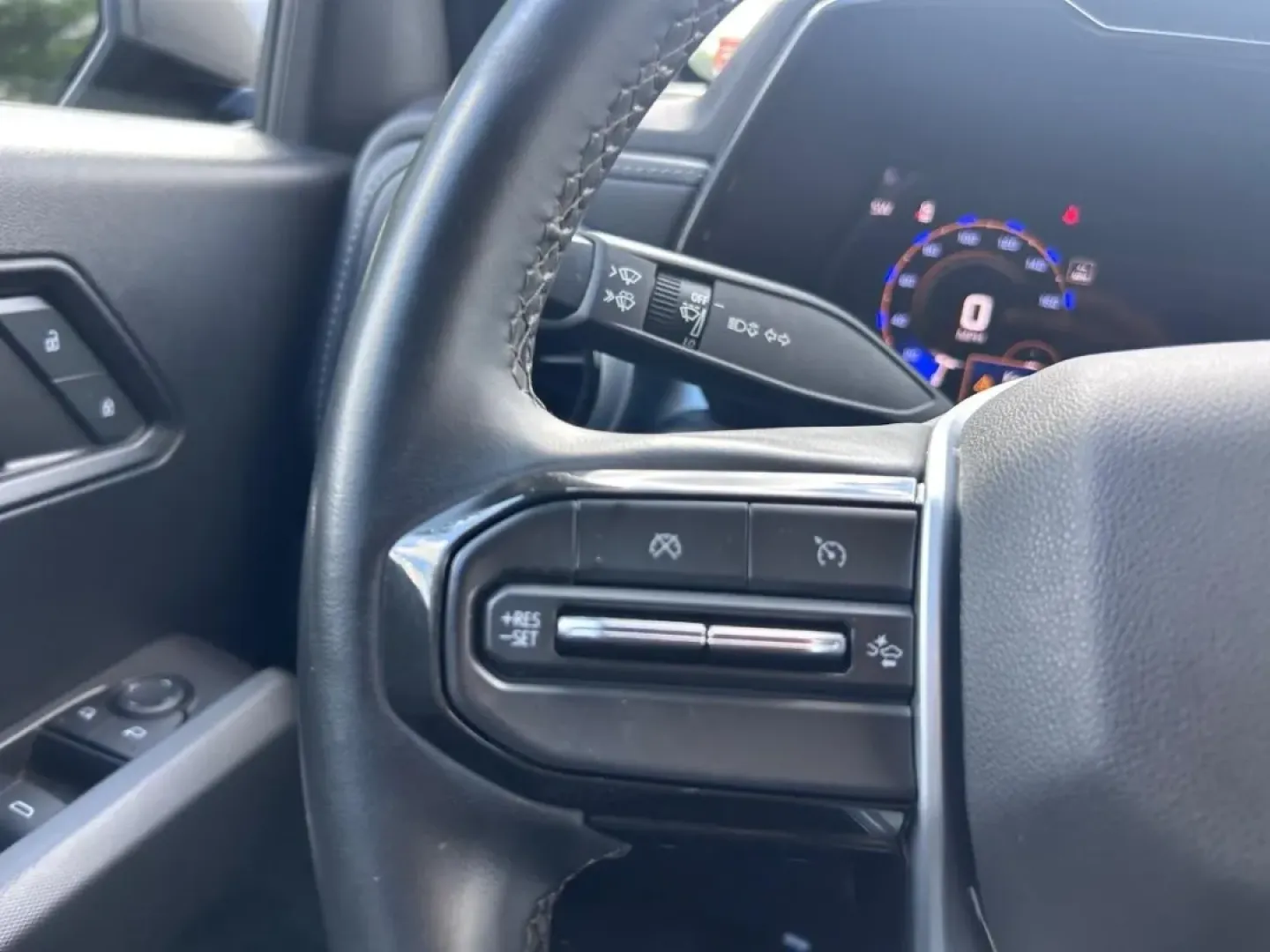 2024 /Jet Black Cloth Chevrolet Colorado LT (1GCPTCEK8R1) with an 2.7L engine, located at 970 Woodlawn Dr., Farmington, MO, 63640, (573) 431-7800, 37.825642, -90.468674 - ### Discover Your New Adventure-Ready Truck: 2024 Chevrolet Colorado LT at Pettus CDJR Farmington<br /> <br /> Are you ready to elevate your outdoor adventures or tackle daily commutes with ease? Look no further than the stunning 2024 Chevrolet Colorado LT, available now at Pettus CDJR Farmington! T - Photo#11