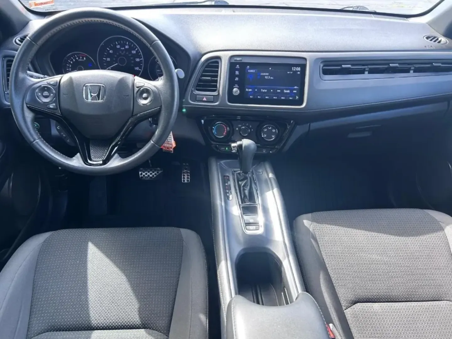 2022 /Black Cloth Honda HR-V Sport (3CZRU6H15NM) with an 1.8L I-4 SOHC 16-Valve i-VTEC engine, Automatic transmission, located at 970 Woodlawn Dr., Farmington, MO, 63640, (573) 431-7800, 37.825642, -90.468674 - **Explore Adventure with the 2022 Honda HR-V Sport at Pettus CDJR Farmington!**<br /> <br /> Are you searching for a versatile and stylish SUV that fits seamlessly into your active lifestyle? Look no further than the 2022 Honda HR-V Sport, now available at Pettus CDJR Farmington! As the perfect vehi - Photo#9