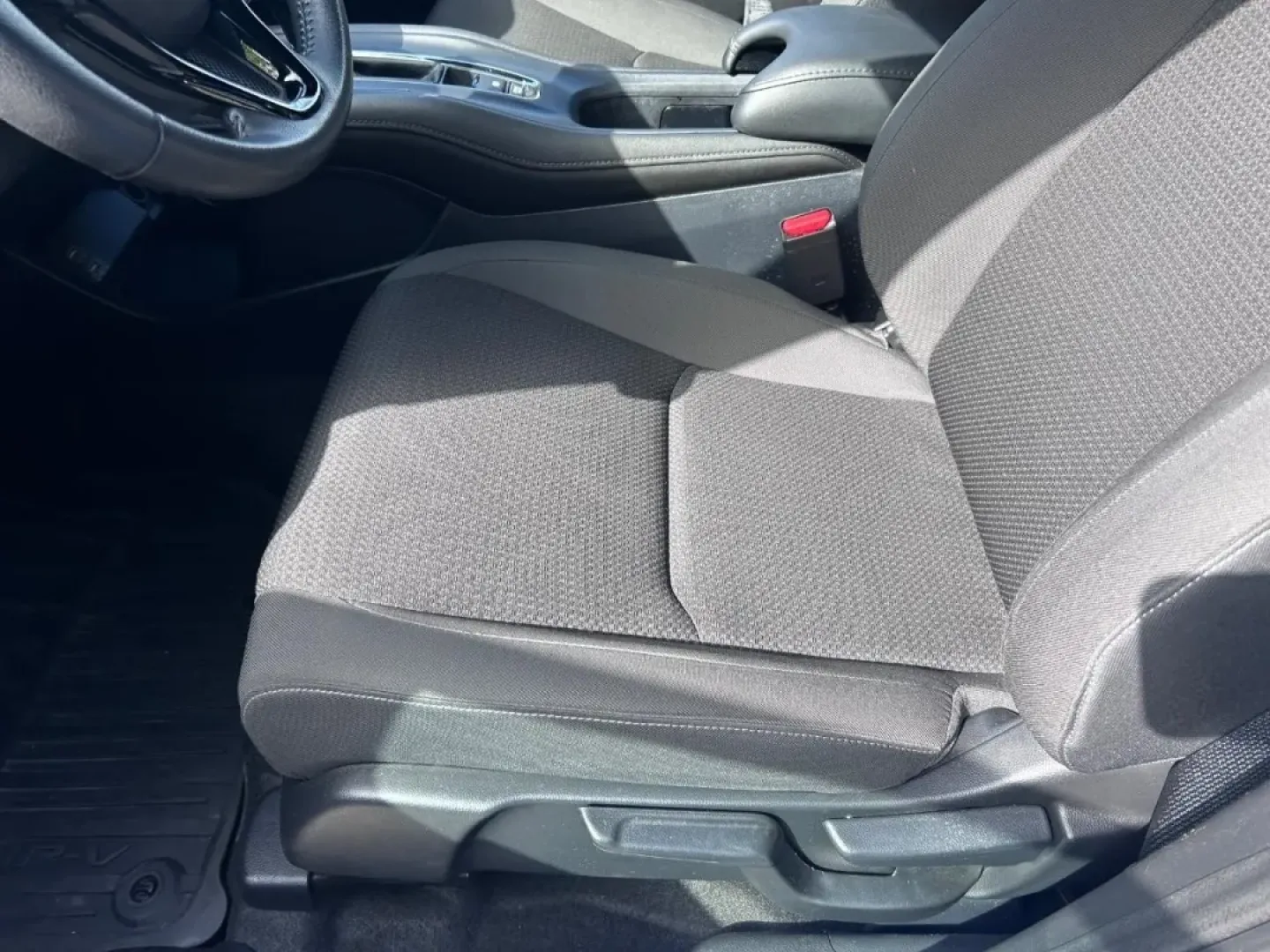 2022 /Black Cloth Honda HR-V Sport (3CZRU6H15NM) with an 1.8L I-4 SOHC 16-Valve i-VTEC engine, Automatic transmission, located at 970 Woodlawn Dr., Farmington, MO, 63640, (573) 431-7800, 37.825642, -90.468674 - **Explore Adventure with the 2022 Honda HR-V Sport at Pettus CDJR Farmington!**<br /> <br /> Are you searching for a versatile and stylish SUV that fits seamlessly into your active lifestyle? Look no further than the 2022 Honda HR-V Sport, now available at Pettus CDJR Farmington! As the perfect vehi - Photo#18