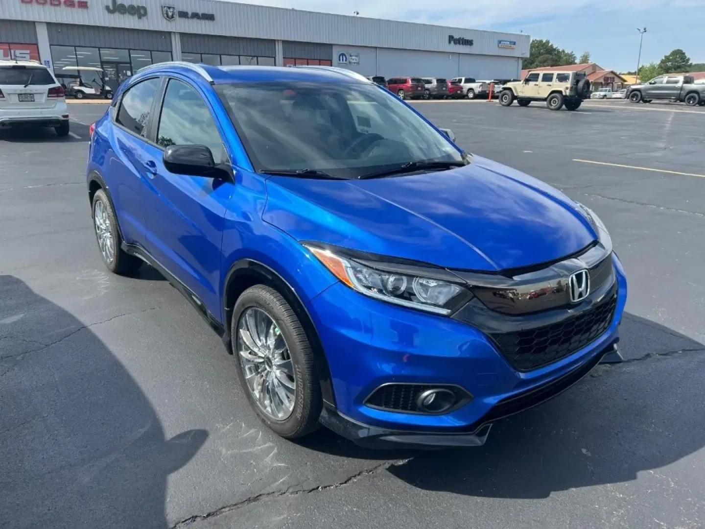 2022 Honda HR-V Sport (3CZRU6H15NM) with an 1.8L I-4 SOHC 16-Valve i-VTEC engine, Automatic transmission, located at 970 Woodlawn Dr., Farmington, MO, 63640, (573) 431-7800, 37.825642, -90.468674 - **Explore Adventure with the 2022 Honda HR-V Sport at Pettus CDJR Farmington!**<br /> <br /> Are you searching for a versatile and stylish SUV that fits seamlessly into your active lifestyle? Look no further than the 2022 Honda HR-V Sport, now available at Pettus CDJR Farmington! As the perfect vehi - Photo#1