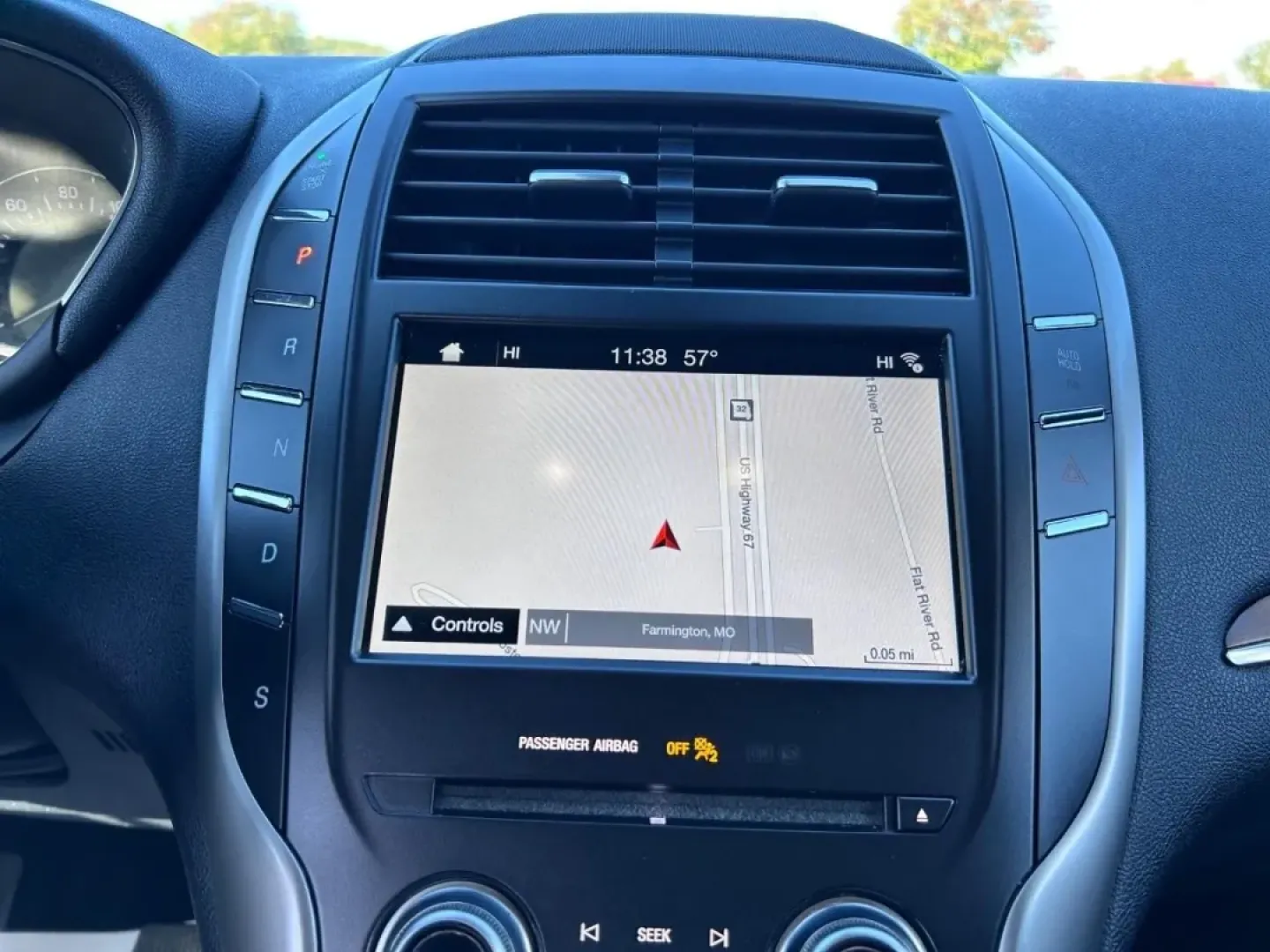 2019 /Ebony Leather Lincoln MKC Select (5LMCJ2D95KU) with an Turbocharged 2.0L I-4 engine, Automatic transmission, located at 970 Woodlawn Dr., Farmington, MO, 63640, (573) 431-7800, 37.825642, -90.468674 - Elevate your driving experience with the 2019 Lincoln MKC Select, an SUV designed for those who value luxury, comfort, and practicality. Perfect for weekend getaways or daily commutes, this vehicle effortlessly blends style with performance, making it an excellent choice for anyone seeking a reliabl - Photo#14