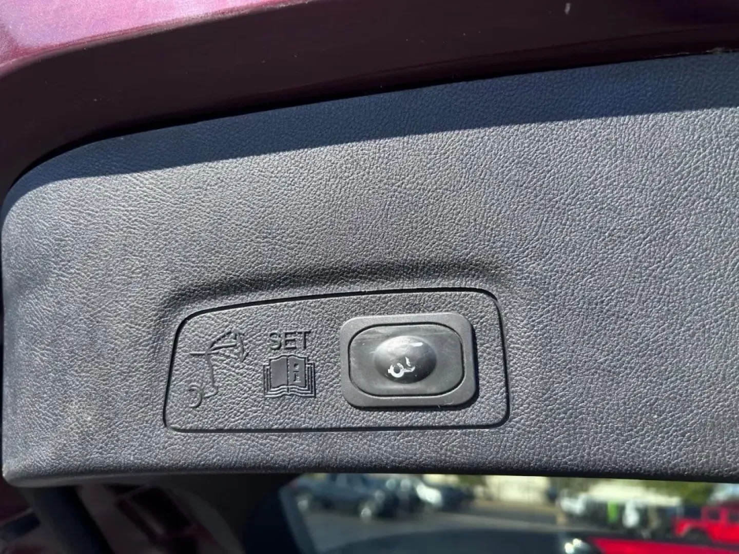 2019 /Ebony Leather Lincoln MKC Select (5LMCJ2D95KU) with an Turbocharged 2.0L I-4 engine, Automatic transmission, located at 970 Woodlawn Dr., Farmington, MO, 63640, (573) 431-7800, 37.825642, -90.468674 - Elevate your driving experience with the 2019 Lincoln MKC Select, an SUV designed for those who value luxury, comfort, and practicality. Perfect for weekend getaways or daily commutes, this vehicle effortlessly blends style with performance, making it an excellent choice for anyone seeking a reliabl - Photo#5