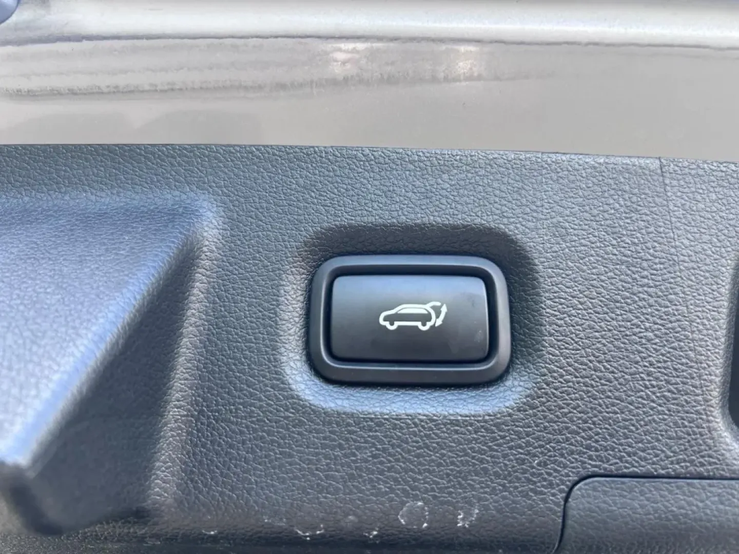 2023 /Gray Cloth Hyundai Santa Fe Blue (5NMS2DA11PH) with an 1.6L Turbo GDI DOHC 16-Valve I4 engine, Automatic transmission, located at 970 Woodlawn Dr., Farmington, MO, 63640, (573) 431-7800, 37.825642, -90.468674 - Are you ready to elevate your family adventures and weekend getaways? The 2023 Hyundai Santa Fe is here to transform your driving experience into something special. This spacious and versatile SUV is perfect for growing families, outdoor enthusiasts, and anyone looking for a reliable vehicle that ex - Photo#5