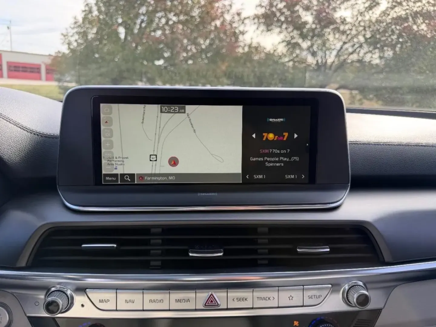 2022 /Gray Leather Kia Telluride S (5XYP6DHC9NG) with an 3.8L DOHC V6 engine, Automatic transmission, located at 970 Woodlawn Dr., Farmington, MO, 63640, (573) 431-7800, 37.825642, -90.468674 - **Elevate Your Family Adventures with the 2022 Kia Telluride S!**<br /> <br /> Are you ready to embrace a lifestyle of adventure and comfort? Look no further than the stunning 2022 Kia Telluride S, now available at Pettus CDJR Farmington! Located at 970 Woodlawn Drive, Farmington, MO 63640, our OEM - Photo#16