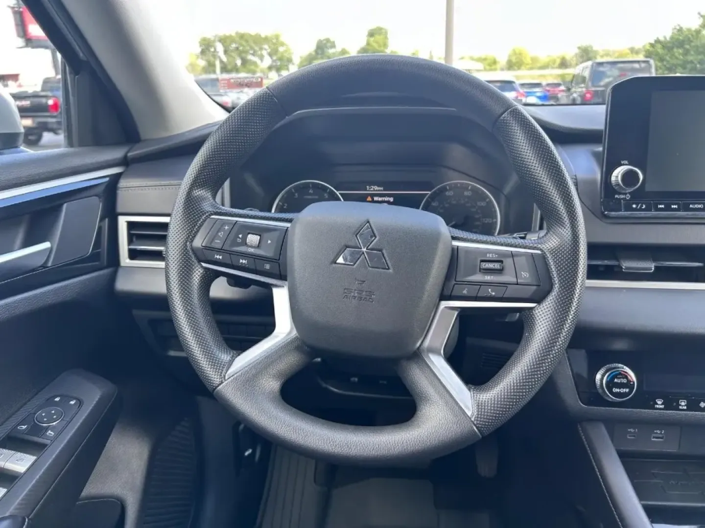 2024 /Black Cloth Mitsubishi Outlander ES (JA4J4UA83RZ) with an 2.5L DOHC 4-Cylinder Direct Injection engine, Automatic transmission, located at 970 Woodlawn Dr., Farmington, MO, 63640, (573) 431-7800, 37.825642, -90.468674 - Are you ready to elevate your weekend adventures or transform your daily commute? The 2024 Mitsubishi Outlander ES is the perfect blend of versatility, comfort, and performance that suits both the budget-conscious buyer and the growing family. At Pettus CDJR Farmington, located at 970 Woodlawn Drive - Photo#9