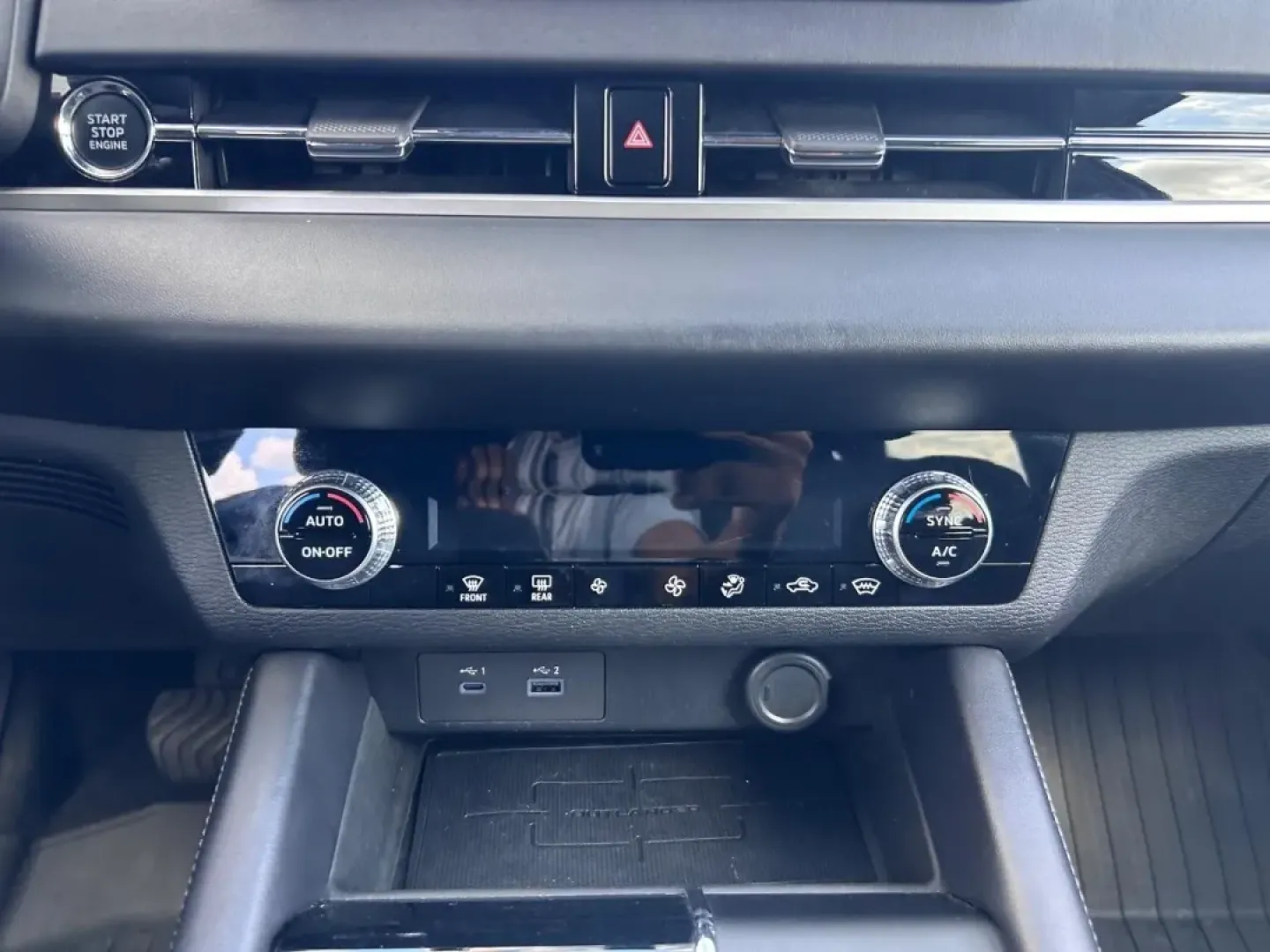 2024 /Black Cloth Mitsubishi Outlander ES (JA4J4UA83RZ) with an 2.5L DOHC 4-Cylinder Direct Injection engine, Automatic transmission, located at 970 Woodlawn Dr., Farmington, MO, 63640, (573) 431-7800, 37.825642, -90.468674 - Are you ready to elevate your weekend adventures or transform your daily commute? The 2024 Mitsubishi Outlander ES is the perfect blend of versatility, comfort, and performance that suits both the budget-conscious buyer and the growing family. At Pettus CDJR Farmington, located at 970 Woodlawn Drive - Photo#13