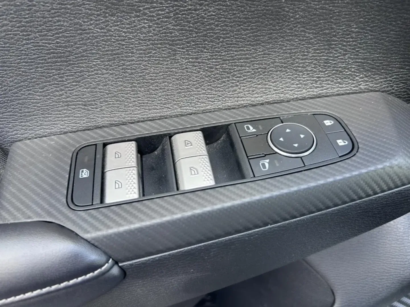 2024 /Black Cloth Mitsubishi Outlander ES (JA4J4UA83RZ) with an 2.5L DOHC 4-Cylinder Direct Injection engine, Automatic transmission, located at 970 Woodlawn Dr., Farmington, MO, 63640, (573) 431-7800, 37.825642, -90.468674 - Are you ready to elevate your weekend adventures or transform your daily commute? The 2024 Mitsubishi Outlander ES is the perfect blend of versatility, comfort, and performance that suits both the budget-conscious buyer and the growing family. At Pettus CDJR Farmington, located at 970 Woodlawn Drive - Photo#16