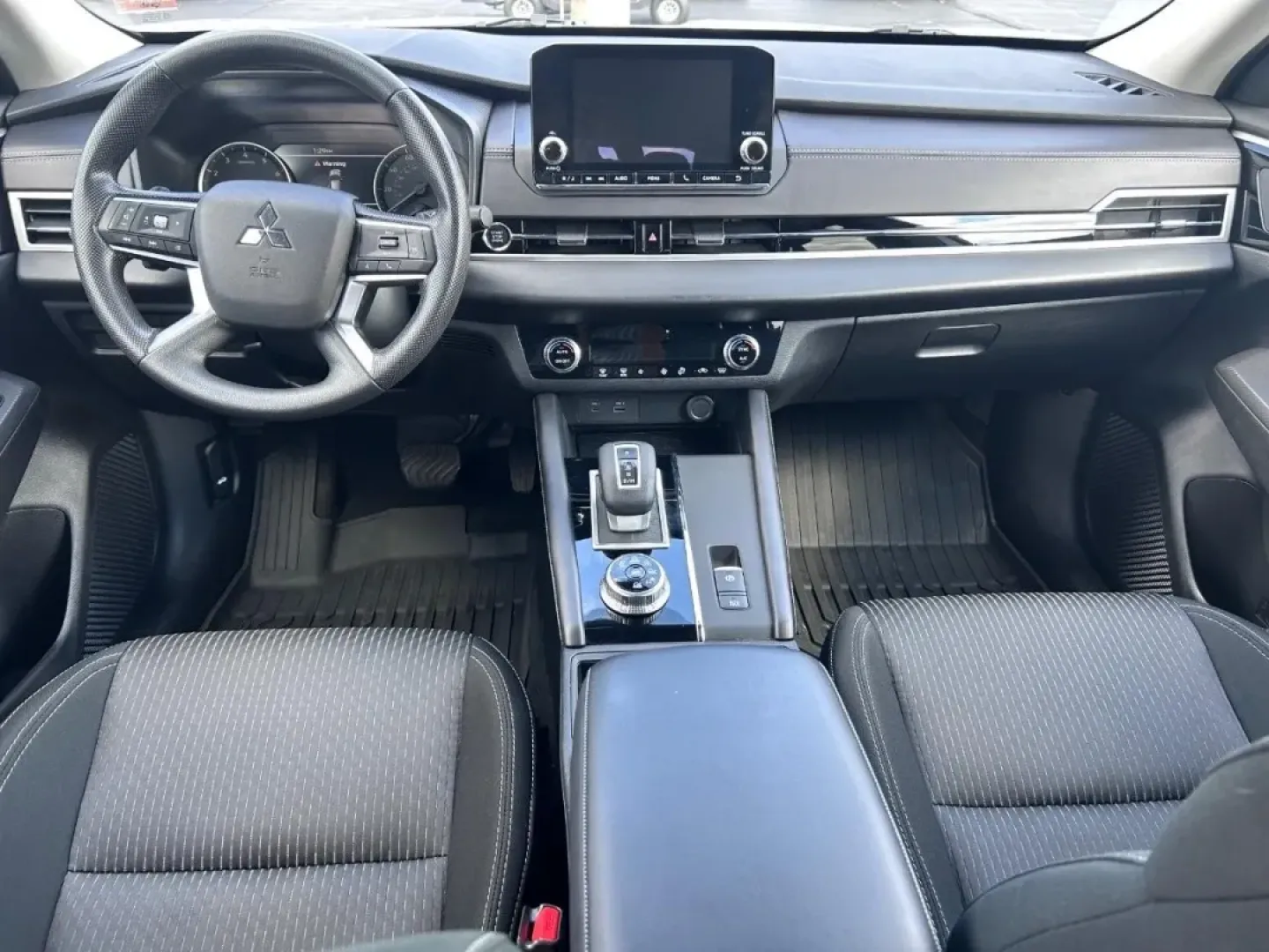 2024 /Black Cloth Mitsubishi Outlander ES (JA4J4UA83RZ) with an 2.5L DOHC 4-Cylinder Direct Injection engine, Automatic transmission, located at 970 Woodlawn Dr., Farmington, MO, 63640, (573) 431-7800, 37.825642, -90.468674 - Are you ready to elevate your weekend adventures or transform your daily commute? The 2024 Mitsubishi Outlander ES is the perfect blend of versatility, comfort, and performance that suits both the budget-conscious buyer and the growing family. At Pettus CDJR Farmington, located at 970 Woodlawn Drive - Photo#8