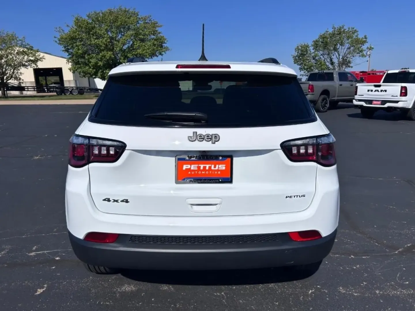 2026 /Black Leather Trimmed Jeep Compass Latitude (3C4NJDBN5TT) with an 2.0L engine, located at 970 Woodlawn Dr., Farmington, MO, 63640, (573) 431-7800, 37.825642, -90.468674 - **Adventure Awaits with the 2026 Jeep Compass Latitude Your Ideal SUV for Every Journey!**<br /> <br /> Are you ready to elevate your driving experience? Whether you're navigating the bustling streets of Farmington or embarking on a weekend getaway to the beautiful Ozark National Scenic Riverways, - Photo#3