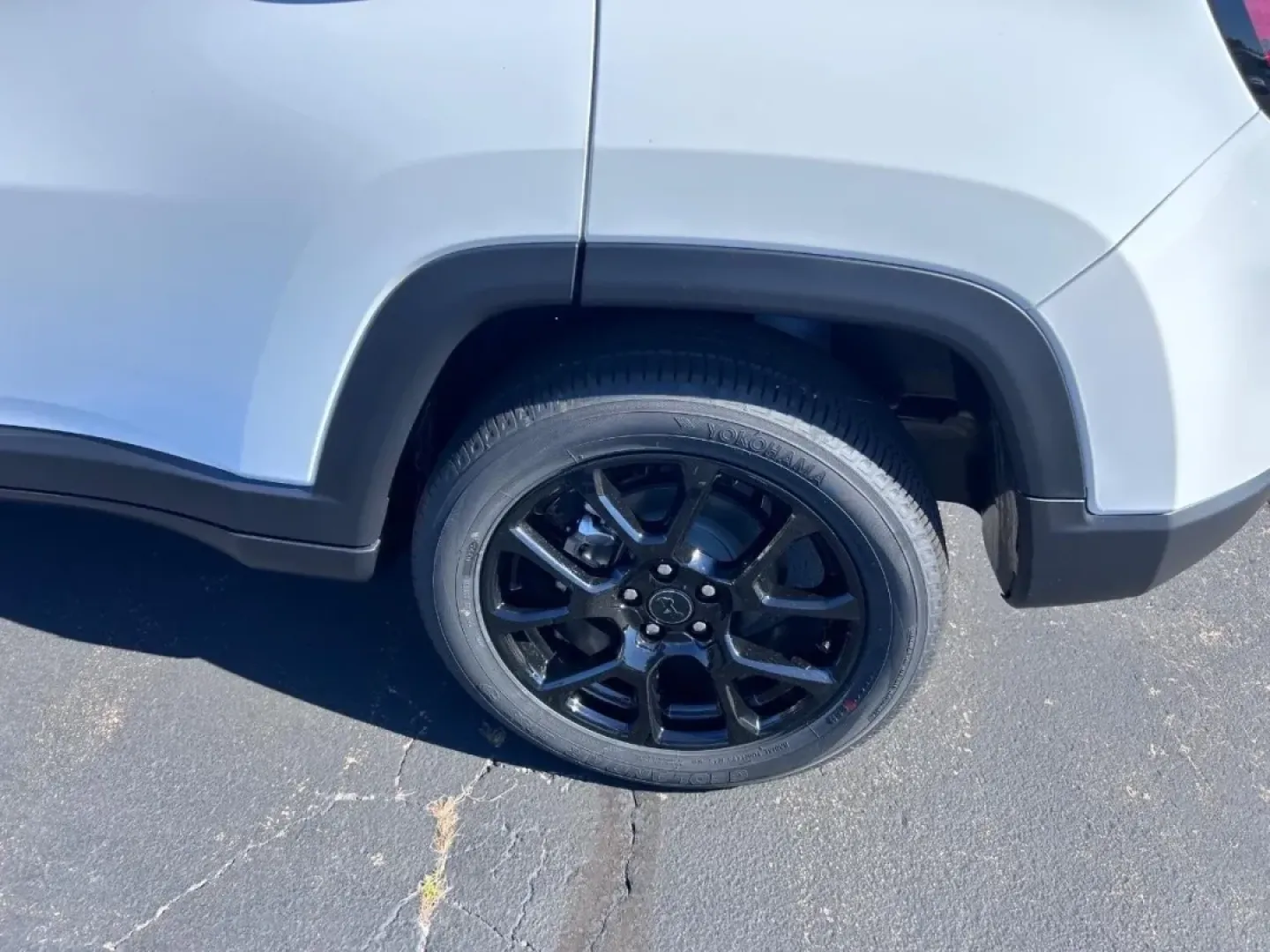 2026 /Black Leather Trimmed Jeep Compass Latitude (3C4NJDBN5TT) with an 2.0L engine, located at 970 Woodlawn Dr., Farmington, MO, 63640, (573) 431-7800, 37.825642, -90.468674 - **Adventure Awaits with the 2026 Jeep Compass Latitude Your Ideal SUV for Every Journey!**<br /> <br /> Are you ready to elevate your driving experience? Whether you're navigating the bustling streets of Farmington or embarking on a weekend getaway to the beautiful Ozark National Scenic Riverways, - Photo#6