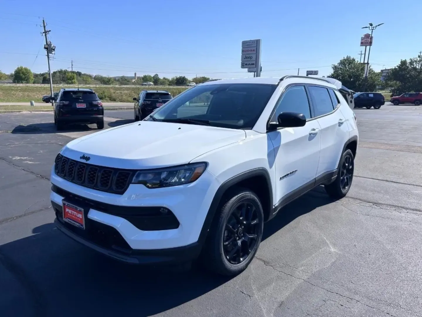 2026 /Black Leather Trimmed Jeep Compass Latitude (3C4NJDBN5TT) with an 2.0L engine, located at 970 Woodlawn Dr., Farmington, MO, 63640, (573) 431-7800, 37.825642, -90.468674 - **Adventure Awaits with the 2026 Jeep Compass Latitude Your Ideal SUV for Every Journey!**<br /> <br /> Are you ready to elevate your driving experience? Whether you're navigating the bustling streets of Farmington or embarking on a weekend getaway to the beautiful Ozark National Scenic Riverways, - Photo#7