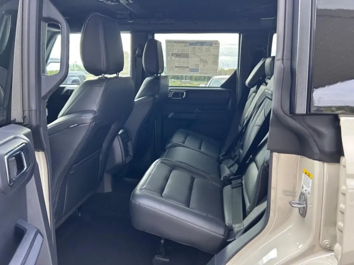 2025 /Black Onyx Leather Ford Bronco Outer Banks (1FMEE8BP4SL) with an 2.7L V6 engine, Automatic transmission, located at 141 Commercial Dr, Fredericktown, MO, 63645, (573) 783-6432, 37.570087, -90.320648 - Are you ready to embark on your next adventure? Imagine cruising through the scenic landscapes of Fredericktown, MO, in a vehicle designed for both comfort and rugged exploration. The 2025 Ford Bronco Outer Banks is not just an SUV; it's your perfect companion for weekend getaways, off-road escapade - Photo#8