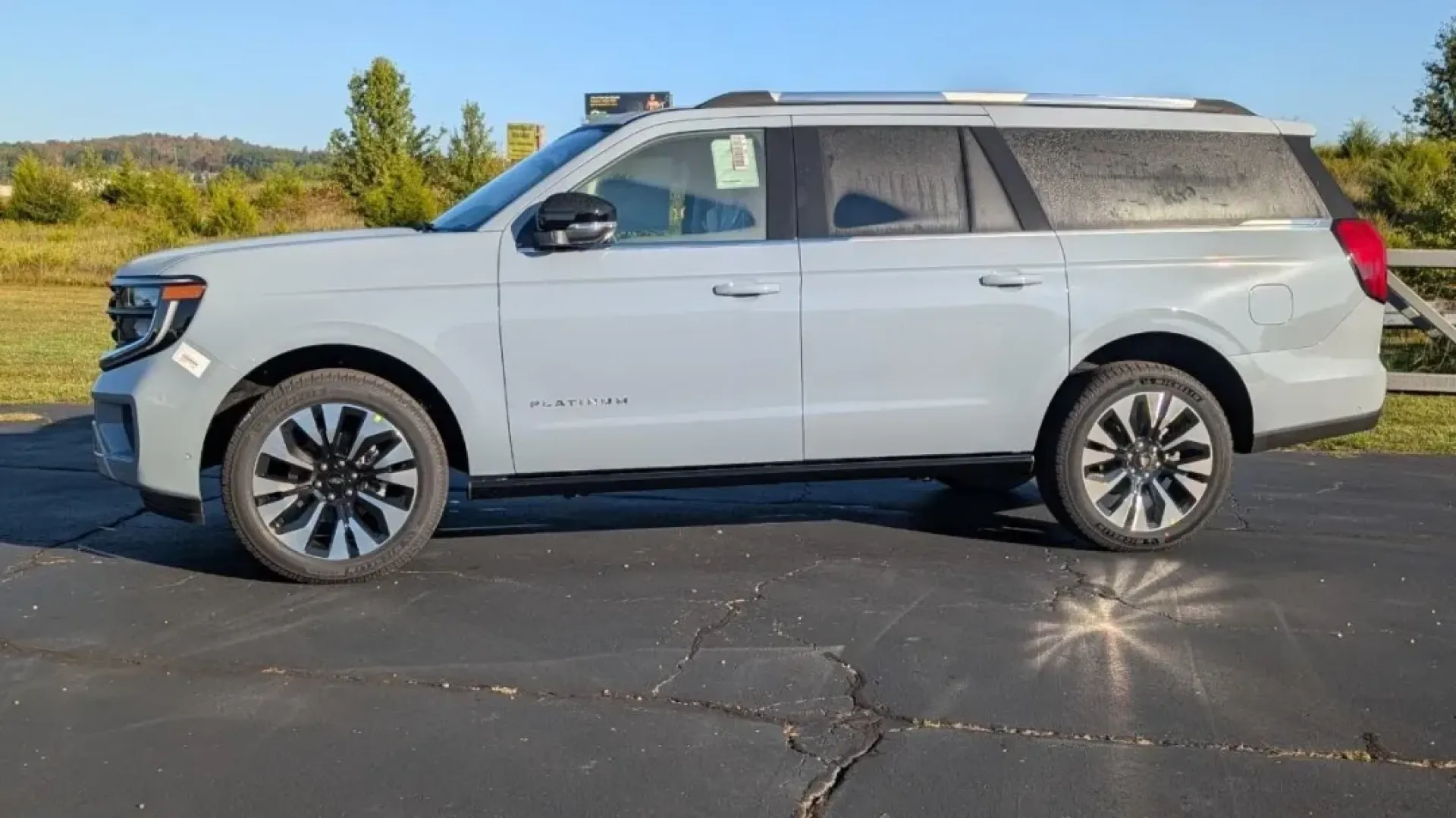 2025 Ford Expedition Max Platinum (1FMJK1M85SE) with an 3.5L EcoBoost V6 engine, Automatic transmission, located at 141 Commercial Dr, Fredericktown, MO, 63645, (573) 783-6432, 37.570087, -90.320648 - **Adventure Awaits: Discover Your Next Family SUV at Pettus Ford Fredericktown!**<br /> <br /> Are you ready to elevate your family adventures? Whether it's navigating the daily school run or embarking on a weekend getaway to the scenic Mark Twain National Forest, the 2025 Ford Expedition Max Platin - Photo#0