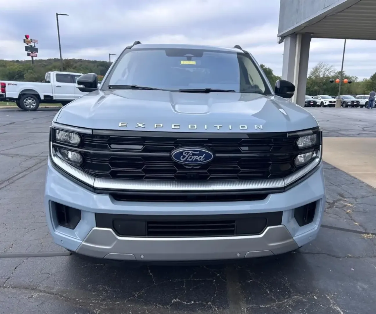 2025 /Black Onyx Leather Ford Expedition Max Platinum (1FMJK1M85SE) with an 3.5L EcoBoost V6 engine, Automatic transmission, located at 141 Commercial Dr, Fredericktown, MO, 63645, (573) 783-6432, 37.570087, -90.320648 - **Adventure Awaits: Discover Your Next Family SUV at Pettus Ford Fredericktown!**<br /> <br /> Are you ready to elevate your family adventures? Whether it's navigating the daily school run or embarking on a weekend getaway to the scenic Mark Twain National Forest, the 2025 Ford Expedition Max Platin - Photo#8