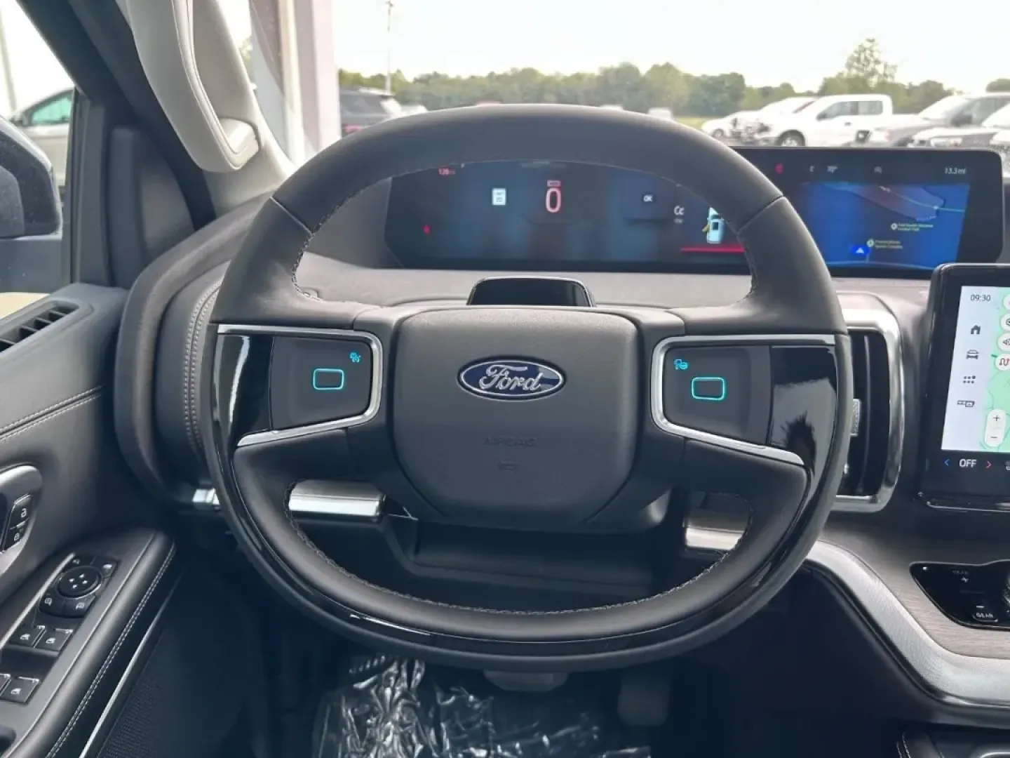 2025 /Black Onyx Leather Ford Expedition Max Platinum (1FMJK1M85SE) with an 3.5L EcoBoost V6 engine, Automatic transmission, located at 141 Commercial Dr, Fredericktown, MO, 63645, (573) 783-6432, 37.570087, -90.320648 - **Adventure Awaits: Discover Your Next Family SUV at Pettus Ford Fredericktown!**<br /> <br /> Are you ready to elevate your family adventures? Whether it's navigating the daily school run or embarking on a weekend getaway to the scenic Mark Twain National Forest, the 2025 Ford Expedition Max Platin - Photo#14