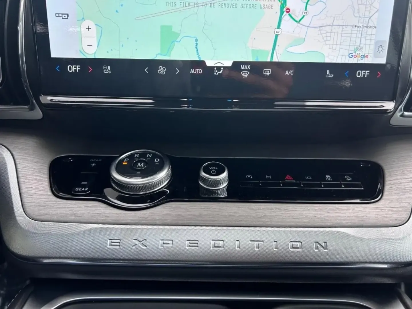 2025 /Black Onyx Leather Ford Expedition Max Platinum (1FMJK1M85SE) with an 3.5L EcoBoost V6 engine, Automatic transmission, located at 141 Commercial Dr, Fredericktown, MO, 63645, (573) 783-6432, 37.570087, -90.320648 - **Adventure Awaits: Discover Your Next Family SUV at Pettus Ford Fredericktown!**<br /> <br /> Are you ready to elevate your family adventures? Whether it's navigating the daily school run or embarking on a weekend getaway to the scenic Mark Twain National Forest, the 2025 Ford Expedition Max Platin - Photo#18