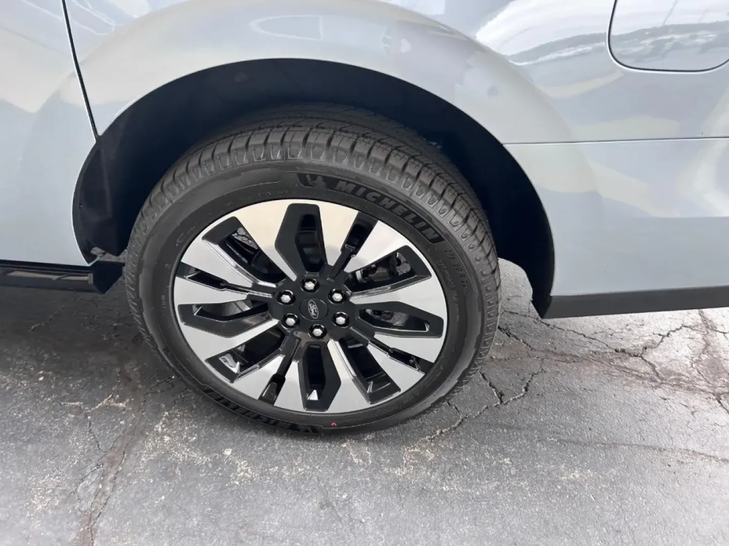 2025 /Black Onyx Leather Ford Expedition Max Platinum (1FMJK1M85SE) with an 3.5L EcoBoost V6 engine, Automatic transmission, located at 141 Commercial Dr, Fredericktown, MO, 63645, (573) 783-6432, 37.570087, -90.320648 - **Adventure Awaits: Discover Your Next Family SUV at Pettus Ford Fredericktown!**<br /> <br /> Are you ready to elevate your family adventures? Whether it's navigating the daily school run or embarking on a weekend getaway to the scenic Mark Twain National Forest, the 2025 Ford Expedition Max Platin - Photo#6