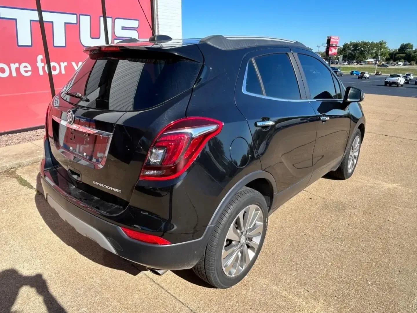 2019 /Ebony Leather Trimmed Buick Encore Preferred (KL4CJASB2KB) with an ECOTEC Turbo 1.4L Variable Valve Timing DOHC 4-cylinder engine, Automatic transmission, located at 970 Woodlawn Dr., Farmington, MO, 63640, (573) 431-7800, 37.825642, -90.468674 - **Explore the Open Road with the 2019 Buick Encore Perfect for Your Next Adventure!**<br /> <br /> Are you ready to elevate your lifestyle with a vehicle that balances style, efficiency, and versatility? The 2019 Buick Encore is your ideal companion for weekend getaways or daily commutes, providing - Photo#6