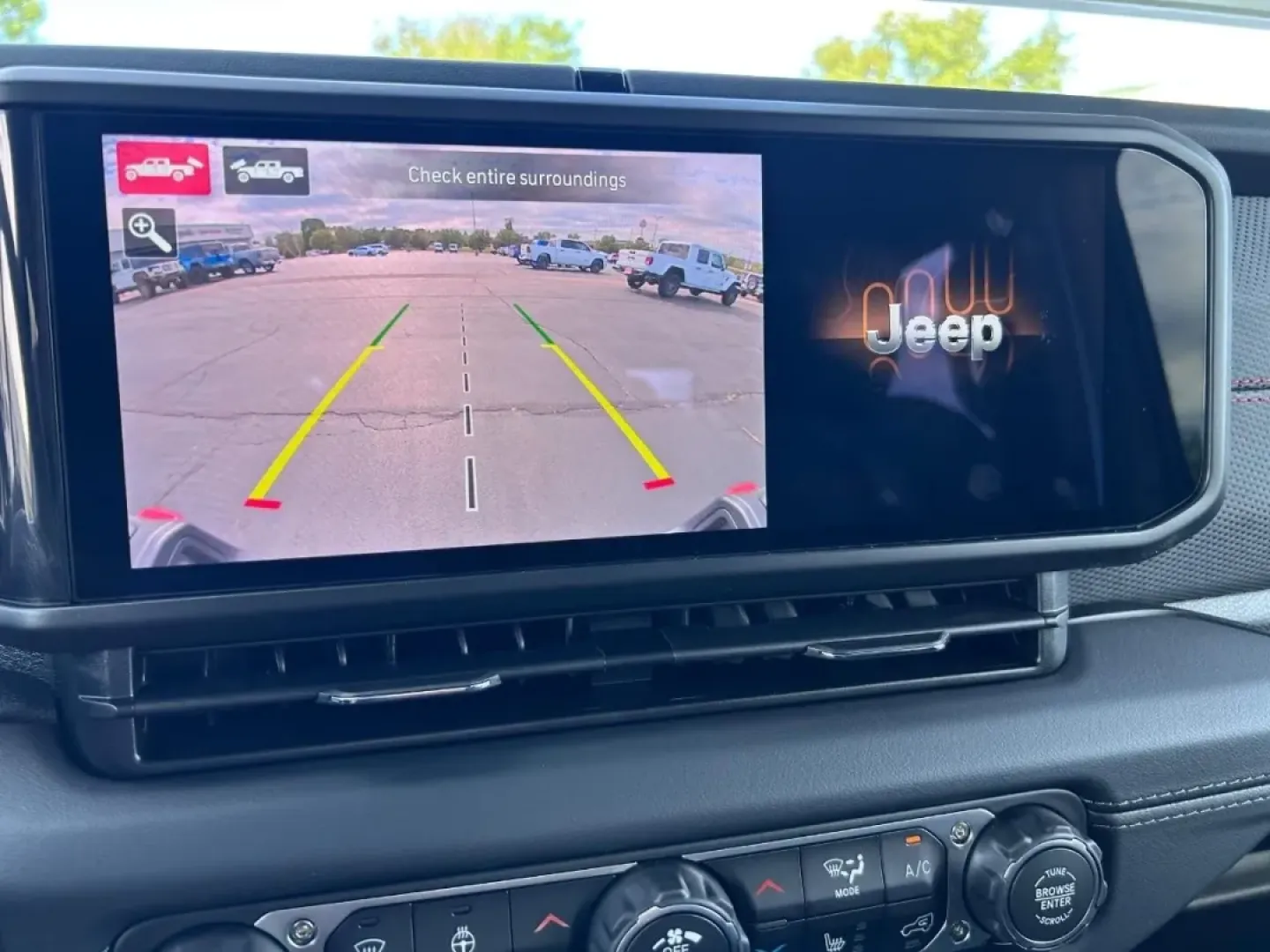 2025 /Black Leather Jeep Gladiator Rubicon (1C6RJTBG9SL) with an 3.6L V6 24V VVT UPG I engine, Automatic transmission, located at 970 Woodlawn Dr., Farmington, MO, 63640, (573) 431-7800, 37.825642, -90.468674 - ### Discover the Adventure with the 2025 Jeep Gladiator at Pettus CDJR Farmington!<br /> <br /> Are you ready to elevate your outdoor adventures and weekend getaways? Look no further than this stunning 2025 Jeep Gladiator, available now at Pettus CDJR Farmington. Whether you're navigating city stree - Photo#20