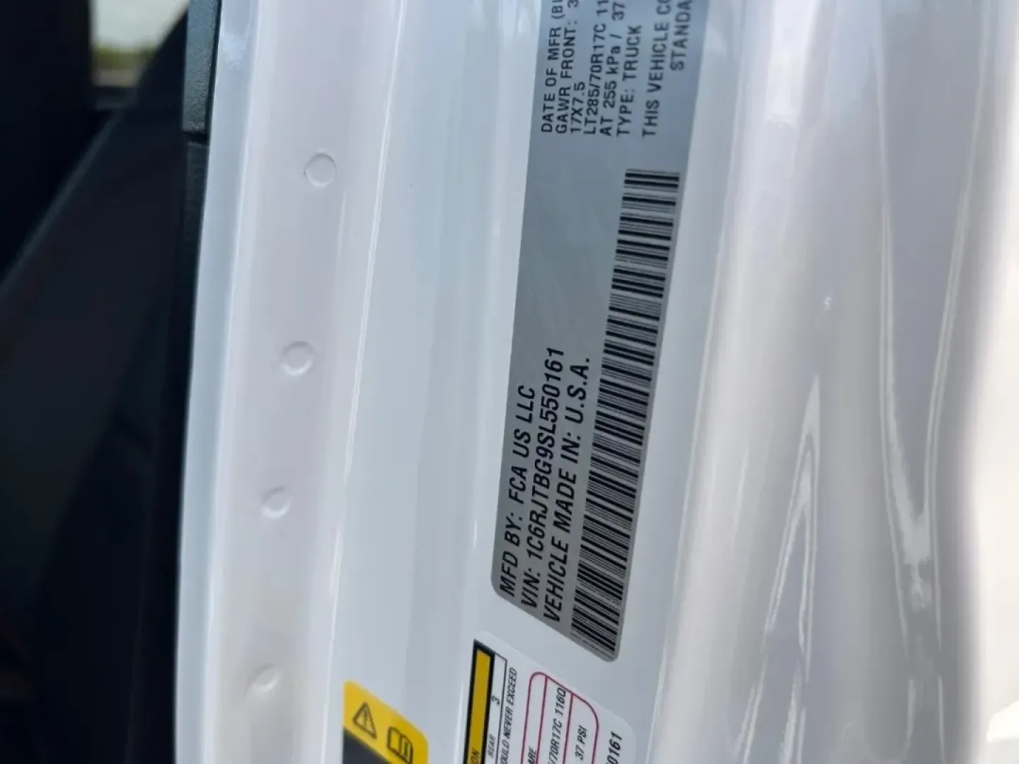2025 /Black Leather Jeep Gladiator Rubicon (1C6RJTBG9SL) with an 3.6L V6 24V VVT UPG I engine, Automatic transmission, located at 970 Woodlawn Dr., Farmington, MO, 63640, (573) 431-7800, 37.825642, -90.468674 - ### Discover the Adventure with the 2025 Jeep Gladiator at Pettus CDJR Farmington!<br /> <br /> Are you ready to elevate your outdoor adventures and weekend getaways? Look no further than this stunning 2025 Jeep Gladiator, available now at Pettus CDJR Farmington. Whether you're navigating city stree - Photo#21