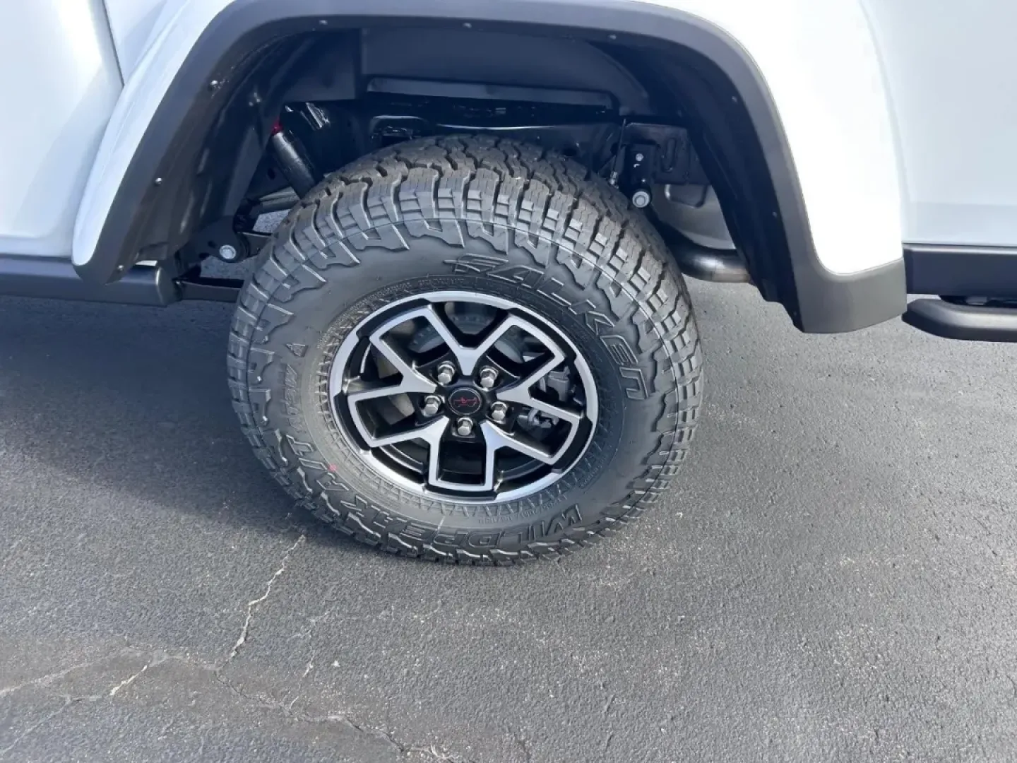 2025 /Black Leather Jeep Gladiator Rubicon (1C6RJTBG9SL) with an 3.6L V6 24V VVT UPG I engine, Automatic transmission, located at 970 Woodlawn Dr., Farmington, MO, 63640, (573) 431-7800, 37.825642, -90.468674 - ### Discover the Adventure with the 2025 Jeep Gladiator at Pettus CDJR Farmington!<br /> <br /> Are you ready to elevate your outdoor adventures and weekend getaways? Look no further than this stunning 2025 Jeep Gladiator, available now at Pettus CDJR Farmington. Whether you're navigating city stree - Photo#5