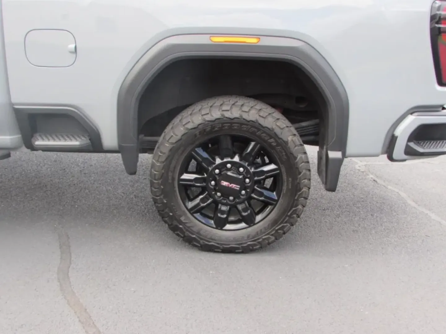 2024 /Jet Black With Kalahari Accents GMC Sierra 2500HD AT4 (1GT19PEY1RF) with an Other engine, located at 12836 Highway 21, De Soto, MO, 63020, (636) 337-7777, 38.151867, -90.575615 - ### Discover Your Next Adventure with the 2024 GMC Sierra K25 at Pettus Ford De Soto!<br /> <br /> Are you ready to elevate your lifestyle with a vehicle that combines rugged capability and refined comfort? Look no further than the 2024 GMC Sierra K25, available now at Pettus Ford De Soto! With its - Photo#10
