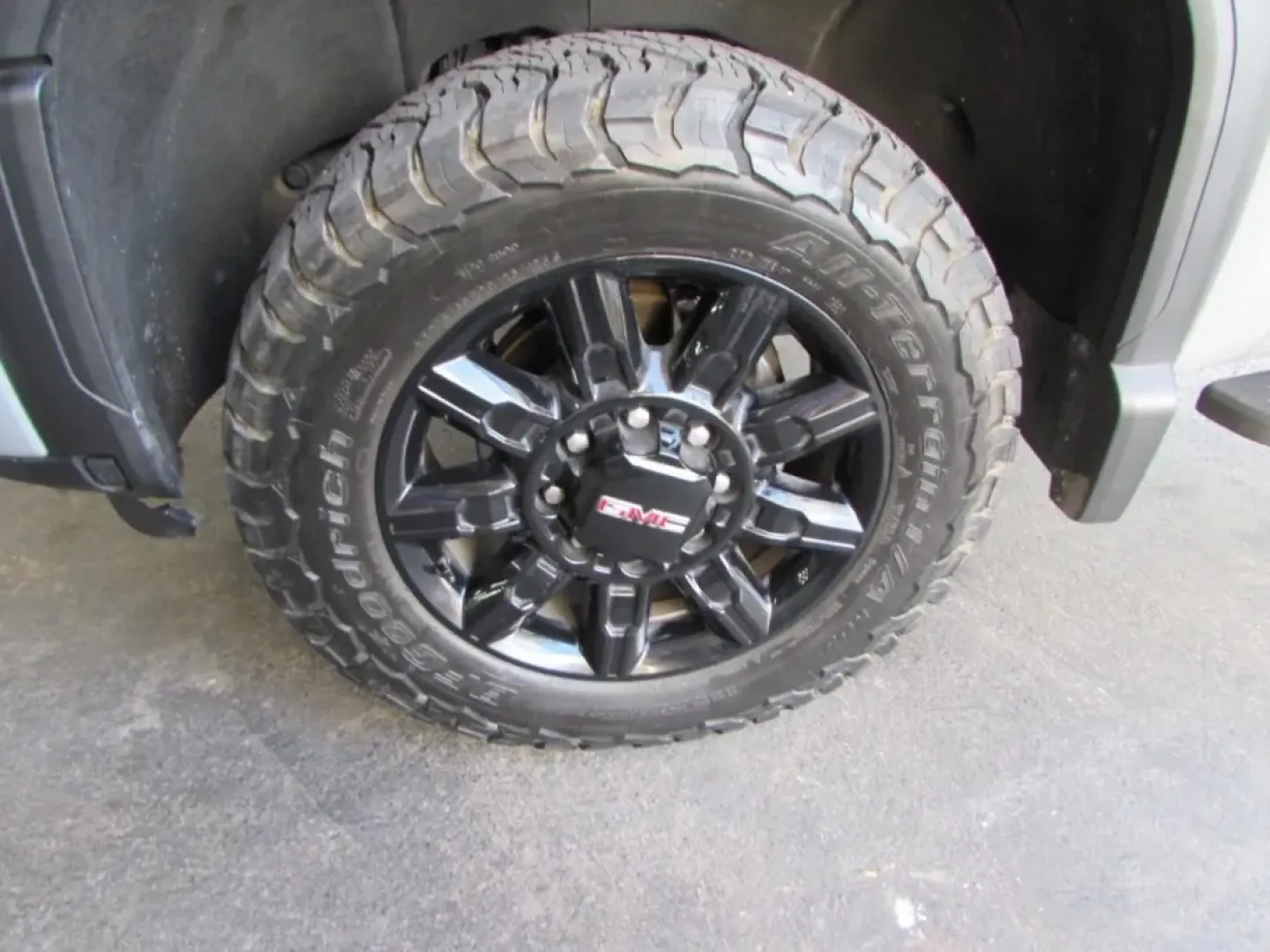2024 /Jet Black With Kalahari Accents GMC Sierra 2500HD AT4 (1GT19PEY1RF) with an Other engine, located at 12836 Highway 21, De Soto, MO, 63020, (636) 337-7777, 38.151867, -90.575615 - ### Discover Your Next Adventure with the 2024 GMC Sierra K25 at Pettus Ford De Soto!<br /> <br /> Are you ready to elevate your lifestyle with a vehicle that combines rugged capability and refined comfort? Look no further than the 2024 GMC Sierra K25, available now at Pettus Ford De Soto! With its - Photo#14