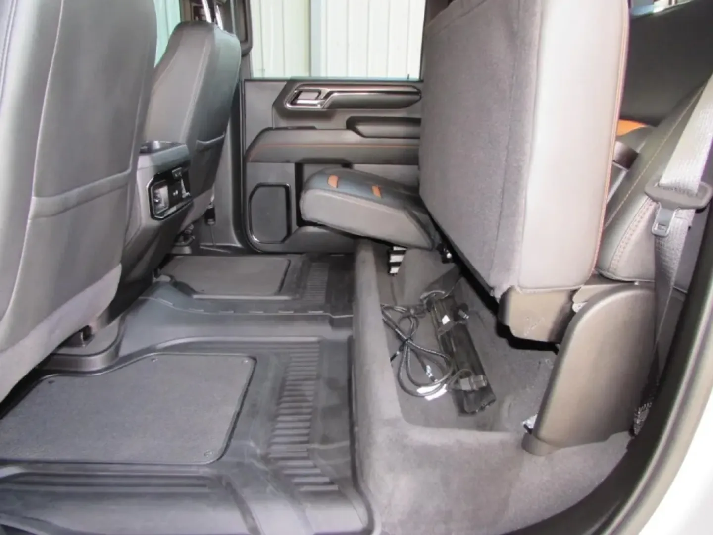2024 /Jet Black With Kalahari Accents GMC Sierra 2500HD AT4 (1GT19PEY1RF) with an Other engine, located at 12836 Highway 21, De Soto, MO, 63020, (636) 337-7777, 38.151867, -90.575615 - ### Discover Your Next Adventure with the 2024 GMC Sierra K25 at Pettus Ford De Soto!<br /> <br /> Are you ready to elevate your lifestyle with a vehicle that combines rugged capability and refined comfort? Look no further than the 2024 GMC Sierra K25, available now at Pettus Ford De Soto! With its - Photo#30