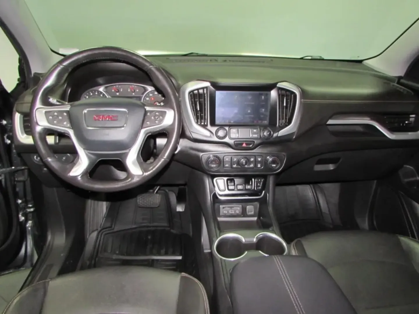 2020 /Jet Black GMC Terrain SLT (3GKALVEX9LL) with an Other engine, located at 12836 Highway 21, De Soto, MO, 63020, (636) 337-7777, 38.151867, -90.575615 - **Experience the Perfect Blend of Comfort and Adventure with the 2020 GMC Terrain SLT - Now Available at Pettus Ford De Soto!**<br /> <br /> Are you searching for a vehicle that effortlessly combines style, performance, and practicality? Look no further than this 2020 GMC Terrain SLT, designed for t - Photo#21