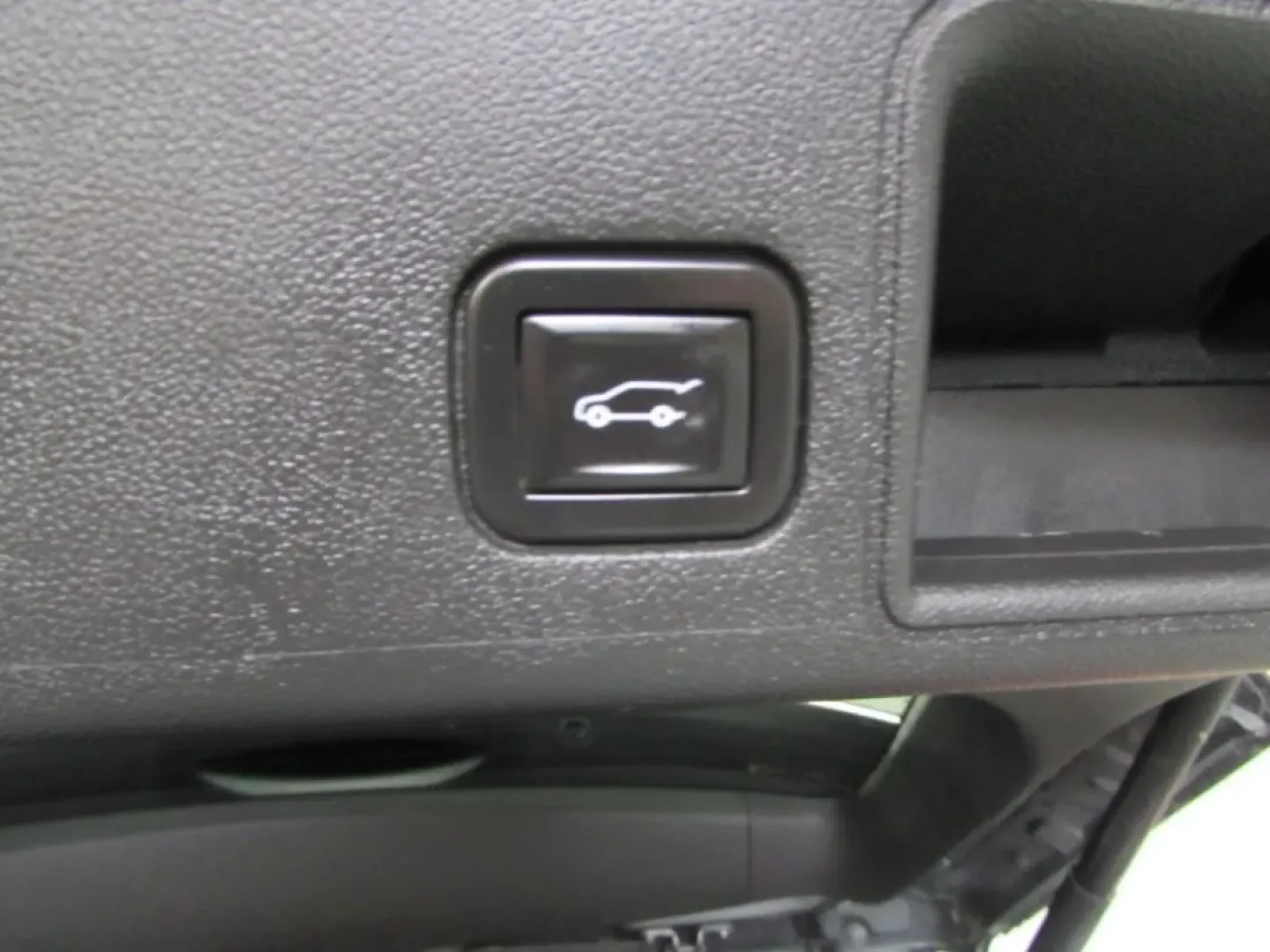 2020 /Jet Black GMC Terrain SLT (3GKALVEX9LL) with an Other engine, located at 12836 Highway 21, De Soto, MO, 63020, (636) 337-7777, 38.151867, -90.575615 - **Experience the Perfect Blend of Comfort and Adventure with the 2020 GMC Terrain SLT - Now Available at Pettus Ford De Soto!**<br /> <br /> Are you searching for a vehicle that effortlessly combines style, performance, and practicality? Look no further than this 2020 GMC Terrain SLT, designed for t - Photo#28