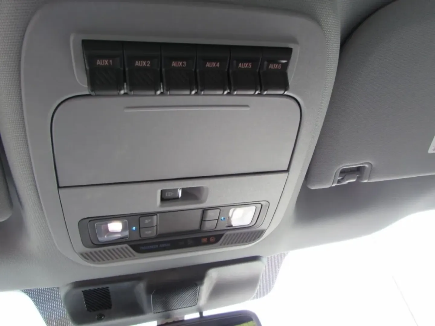 2025 /Medium Dark Slate Ford F-250SD XLT (1FT8W2BNXSE) with an 7.3L engine, located at 12836 Highway 21, De Soto, MO, 63020, (636) 337-7777, 38.151867, -90.575615 - **Conquer the Road with the 2025 Ford Super Duty F-250 SRW: Your Ultimate Trucking Companion!**<br /> <br /> Are you looking for a powerhouse truck that can handle everything from weekend adventures to daily commutes? Look no further than the 2025 Ford Super Duty F-250 SRW, available now at Pettus F - Photo#23