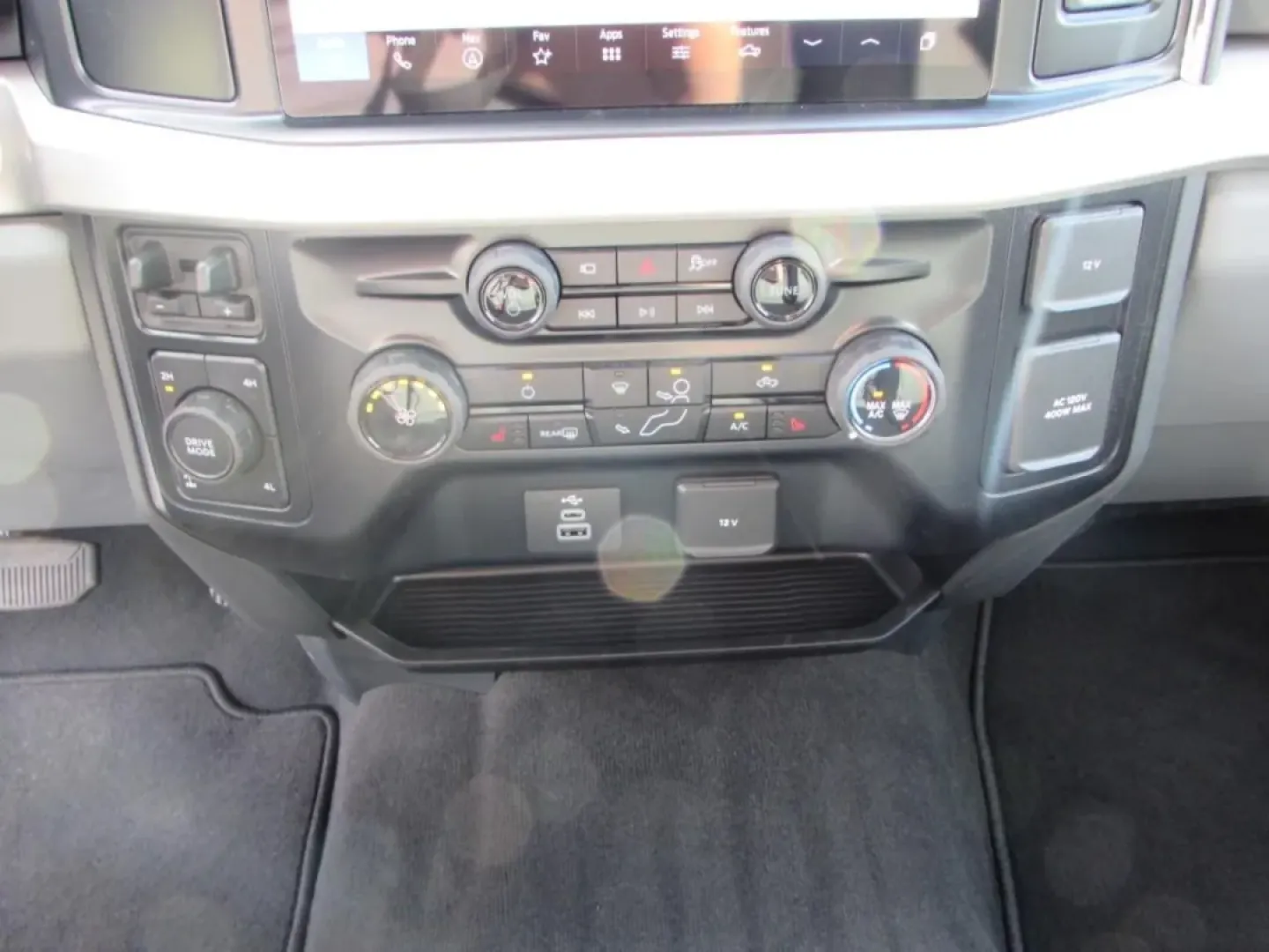 2025 /Medium Dark Slate Ford F-250SD XLT (1FT8W2BNXSE) with an 7.3L engine, located at 12836 Highway 21, De Soto, MO, 63020, (636) 337-7777, 38.151867, -90.575615 - **Conquer the Road with the 2025 Ford Super Duty F-250 SRW: Your Ultimate Trucking Companion!**<br /> <br /> Are you looking for a powerhouse truck that can handle everything from weekend adventures to daily commutes? Look no further than the 2025 Ford Super Duty F-250 SRW, available now at Pettus F - Photo#25