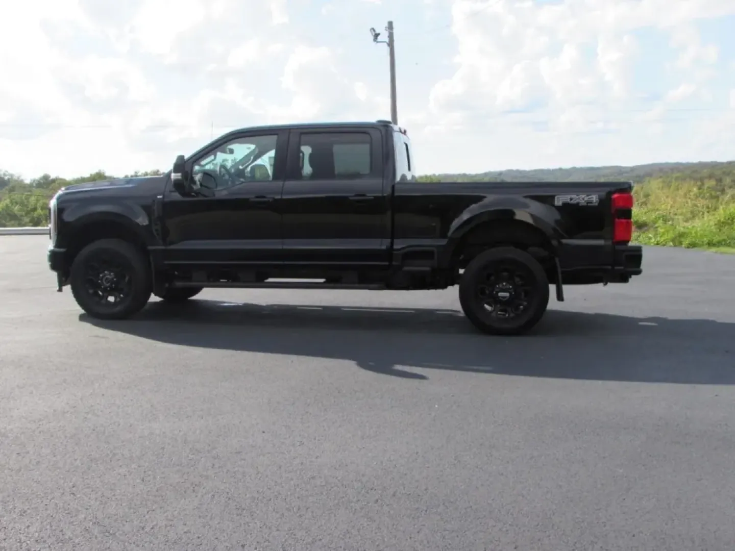 2025 /Medium Dark Slate Ford F-250SD XLT (1FT8W2BNXSE) with an 7.3L engine, located at 12836 Highway 21, De Soto, MO, 63020, (636) 337-7777, 38.151867, -90.575615 - **Conquer the Road with the 2025 Ford Super Duty F-250 SRW: Your Ultimate Trucking Companion!**<br /> <br /> Are you looking for a powerhouse truck that can handle everything from weekend adventures to daily commutes? Look no further than the 2025 Ford Super Duty F-250 SRW, available now at Pettus F - Photo#3
