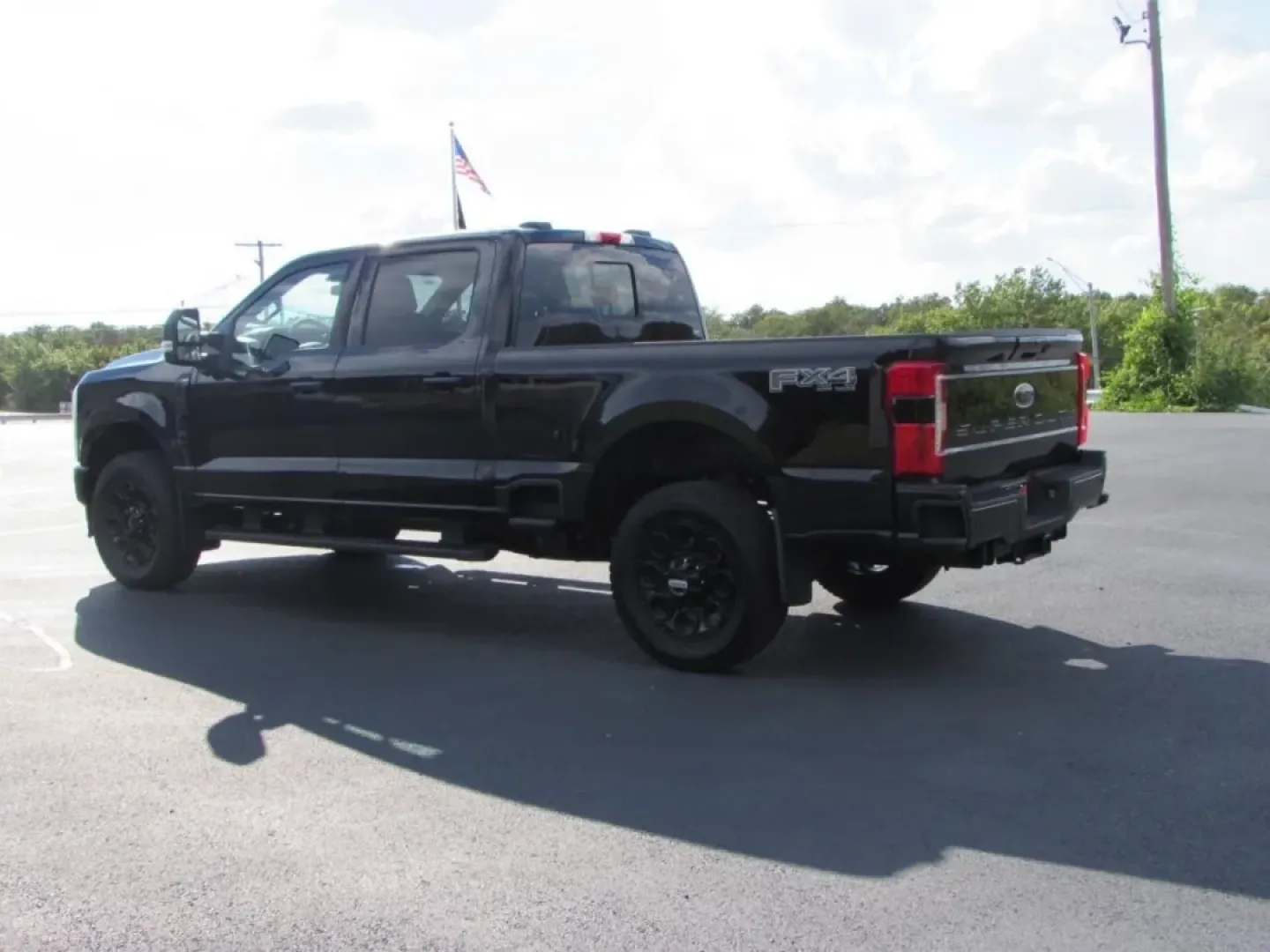 2025 /Medium Dark Slate Ford F-250SD XLT (1FT8W2BNXSE) with an 7.3L engine, located at 12836 Highway 21, De Soto, MO, 63020, (636) 337-7777, 38.151867, -90.575615 - **Conquer the Road with the 2025 Ford Super Duty F-250 SRW: Your Ultimate Trucking Companion!**<br /> <br /> Are you looking for a powerhouse truck that can handle everything from weekend adventures to daily commutes? Look no further than the 2025 Ford Super Duty F-250 SRW, available now at Pettus F - Photo#4