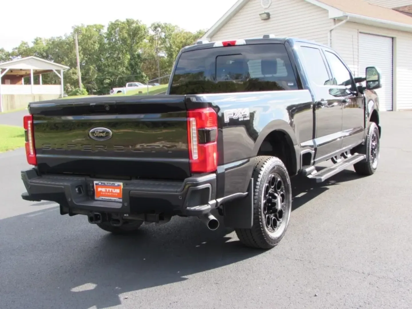 2025 /Medium Dark Slate Ford F-250SD XLT (1FT8W2BNXSE) with an 7.3L engine, located at 12836 Highway 21, De Soto, MO, 63020, (636) 337-7777, 38.151867, -90.575615 - **Conquer the Road with the 2025 Ford Super Duty F-250 SRW: Your Ultimate Trucking Companion!**<br /> <br /> Are you looking for a powerhouse truck that can handle everything from weekend adventures to daily commutes? Look no further than the 2025 Ford Super Duty F-250 SRW, available now at Pettus F - Photo#6