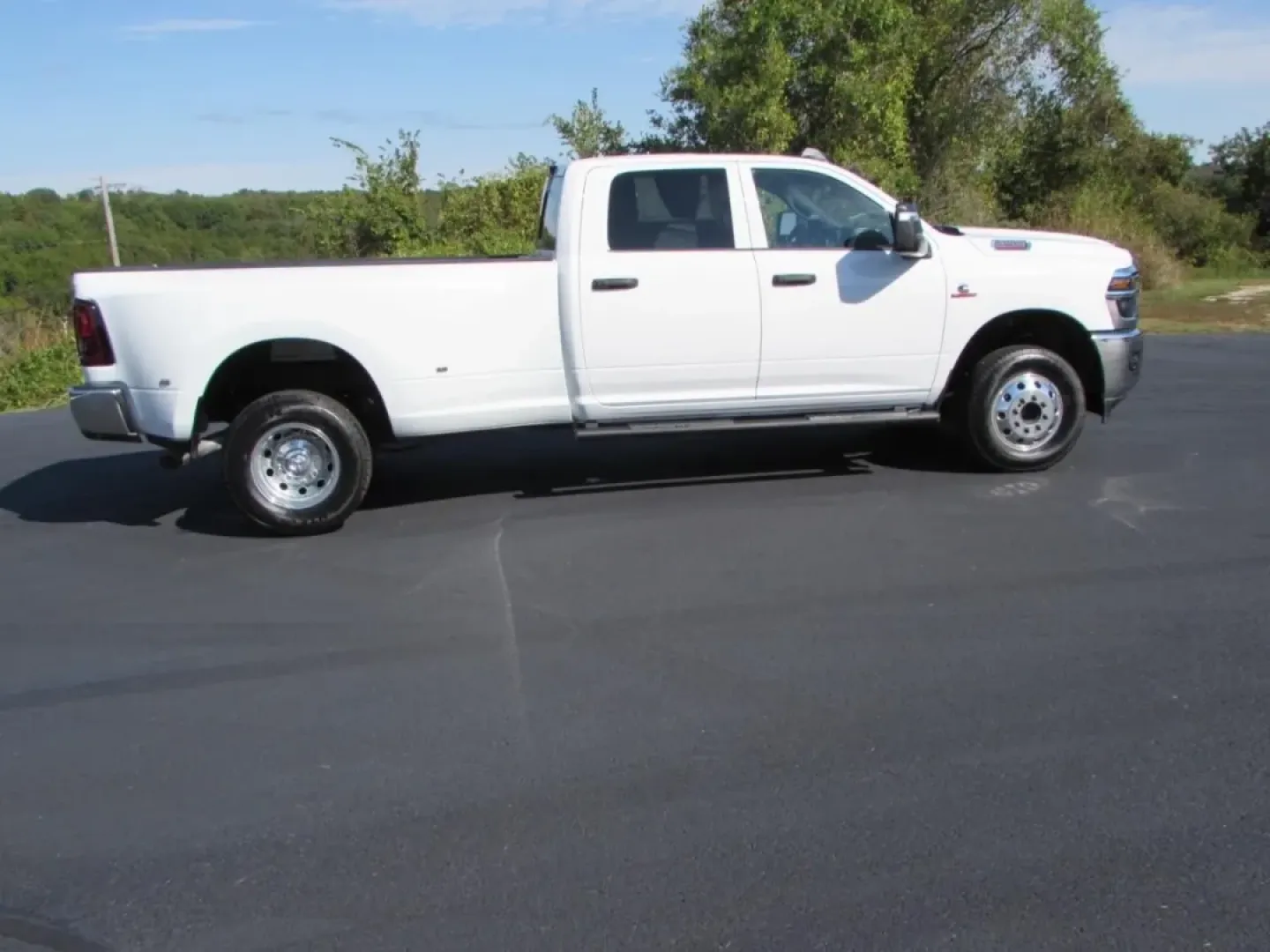 2025 /Black Ram 3500 Tradesman (3C63RRGL3SG) with an Other engine, located at 12830 Highway 21, De Soto, MO, 63020, (636) 337-7777, 38.153099, -90.573624 - Are you ready to elevate your weekend adventures or conquer your daily tasks with a truck that stands out? Look no further than the 2025 Ram 3500 Tradesman, now available at Pettus CDJR DeSoto, your trusted OEM dealership in De Soto, MO. This powerful and versatile truck is perfect for those who nee - Photo#7