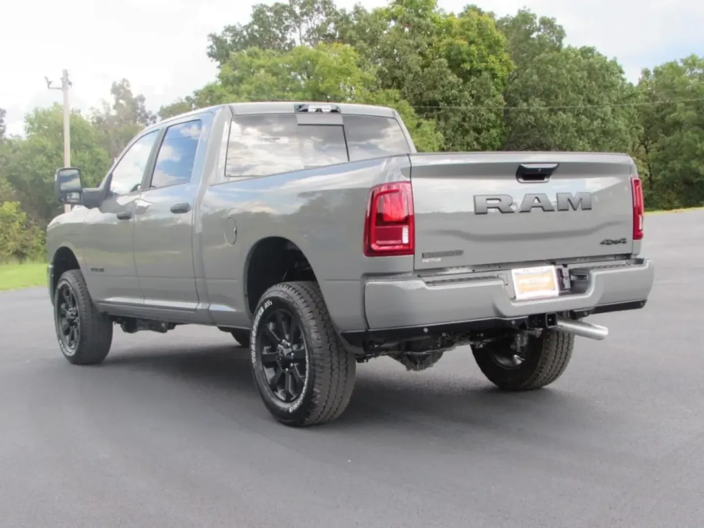 2026 /Black Ram 2500 Big Horn (3C6UR5DJ8TG) with an Other engine, located at 12830 Highway 21, De Soto, MO, 63020, (636) 337-7777, 38.153099, -90.573624 - Looking for a reliable and powerful truck that perfectly balances work and play? Look no further than this stunning 2026 Ram 2500 Big Horn, available now at Pettus CDJR DeSoto! Located at 12830 Highway 21 in De Soto, MO, we are your go-to destination for quality used vehicles and certified pre-owned - Photo#4