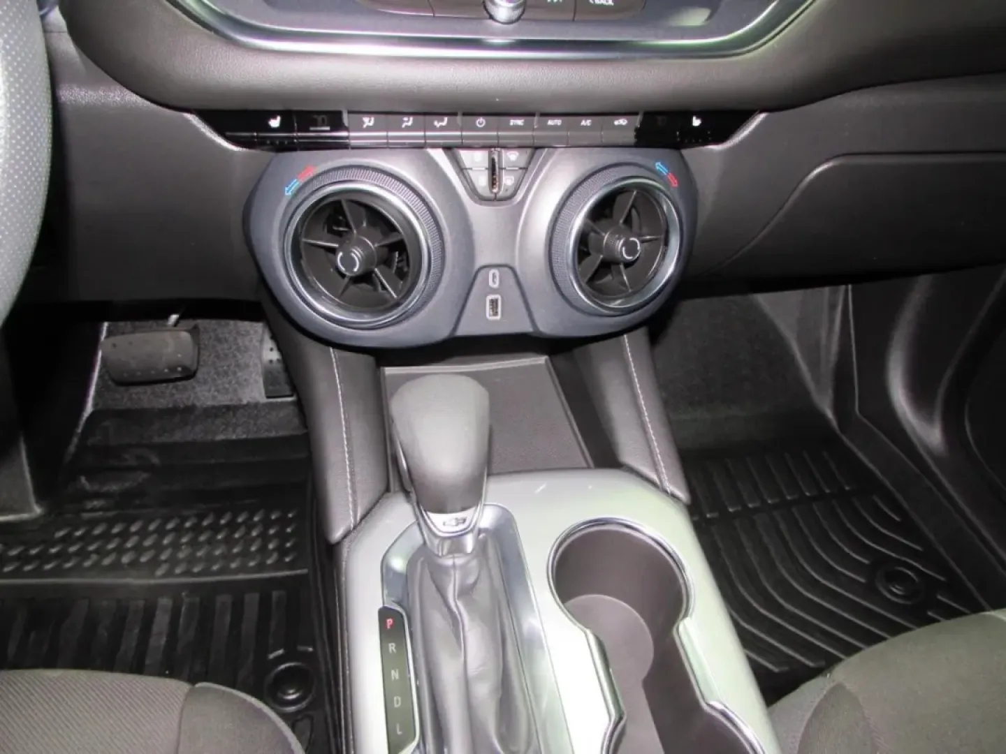 2024 /Jet Black/Medium Gray Chevrolet Blazer LT (3GNKBCR41RS) with an Other engine, Automatic transmission, located at 12830 Highway 21, De Soto, MO, 63020, (636) 337-7777, 38.153099, -90.573624 - Are you searching for a stylish and versatile SUV that perfectly balances performance and comfort? Look no further than this stunning 2024 Chevrolet Blazer LT, available now at Pettus CDJR DeSoto in De Soto, MO. Whether you're commuting to work, taking the kids to school, or embarking on a weekend a - Photo#18