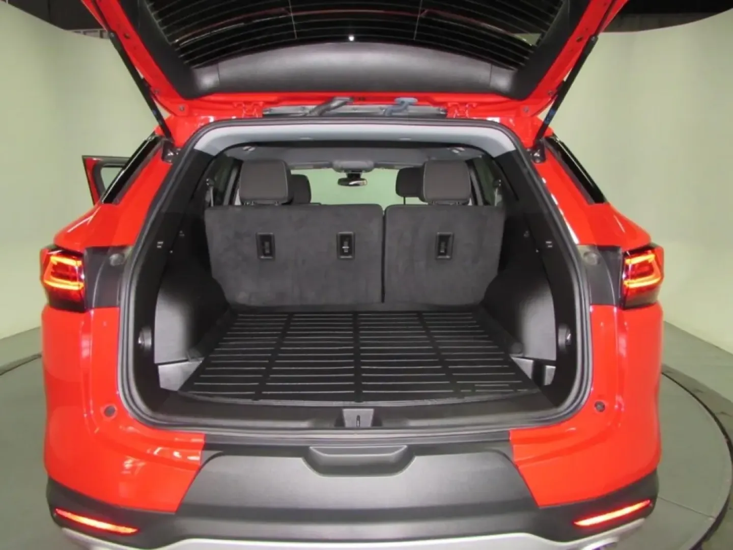 2024 /Jet Black/Medium Gray Chevrolet Blazer LT (3GNKBCR41RS) with an Other engine, Automatic transmission, located at 12830 Highway 21, De Soto, MO, 63020, (636) 337-7777, 38.153099, -90.573624 - Are you searching for a stylish and versatile SUV that perfectly balances performance and comfort? Look no further than this stunning 2024 Chevrolet Blazer LT, available now at Pettus CDJR DeSoto in De Soto, MO. Whether you're commuting to work, taking the kids to school, or embarking on a weekend a - Photo#26